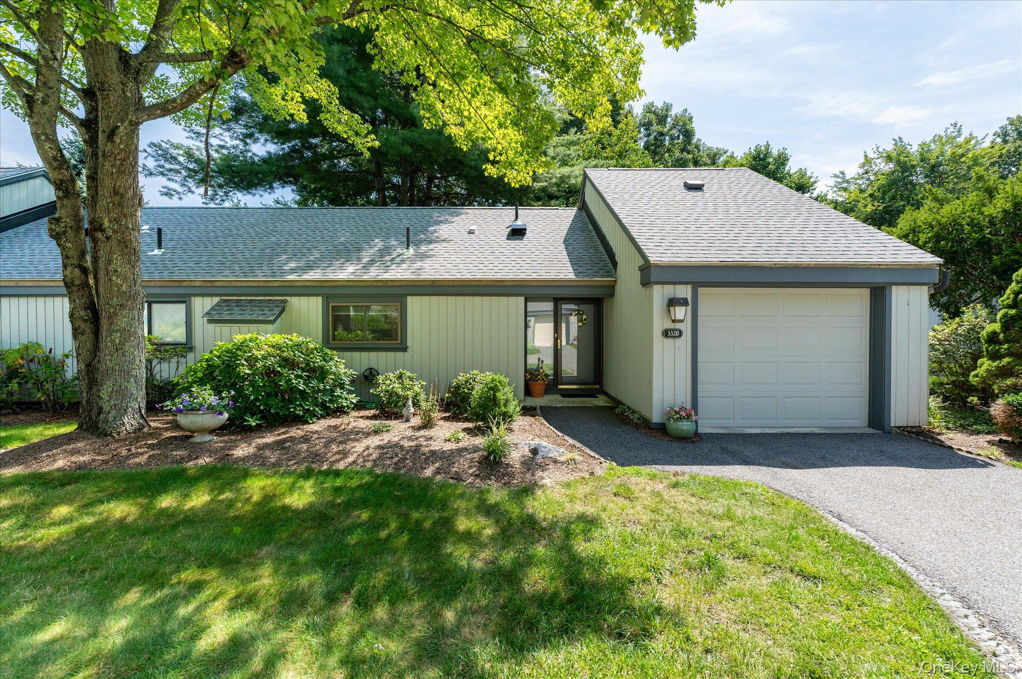 332 Heritage Hills B