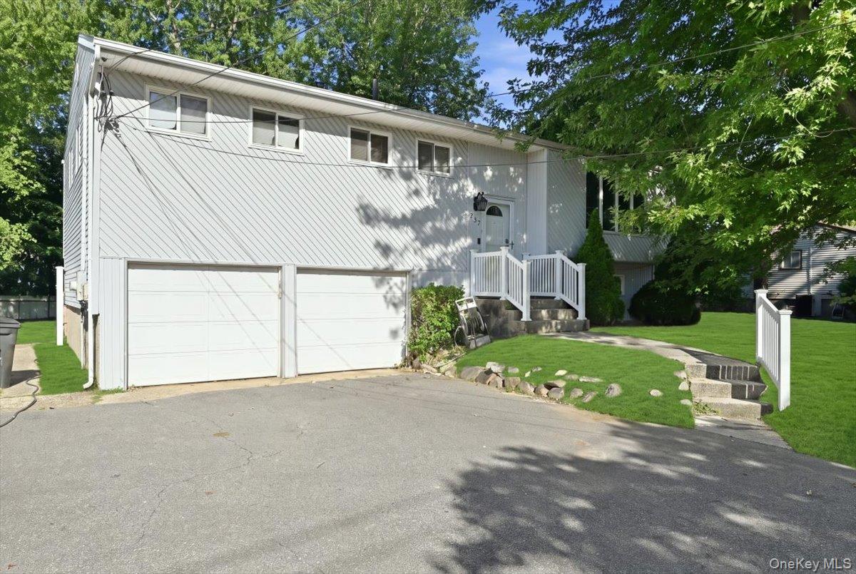 357 Town Line Road Property Photo 1