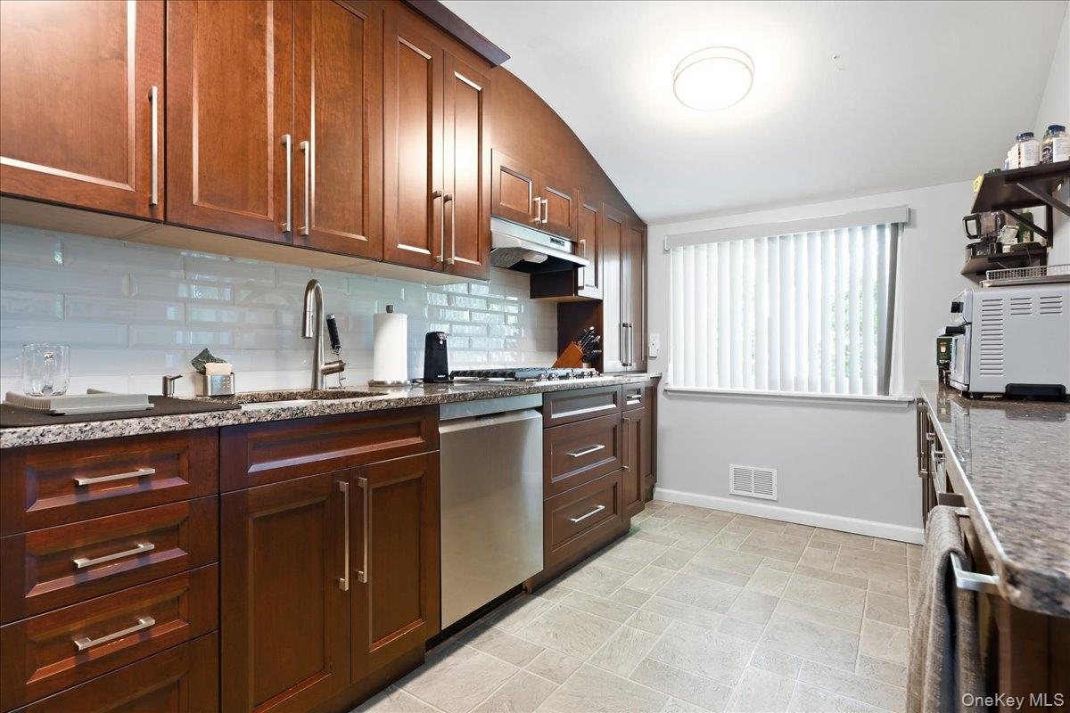 357 Town Line Road Property Photo 8