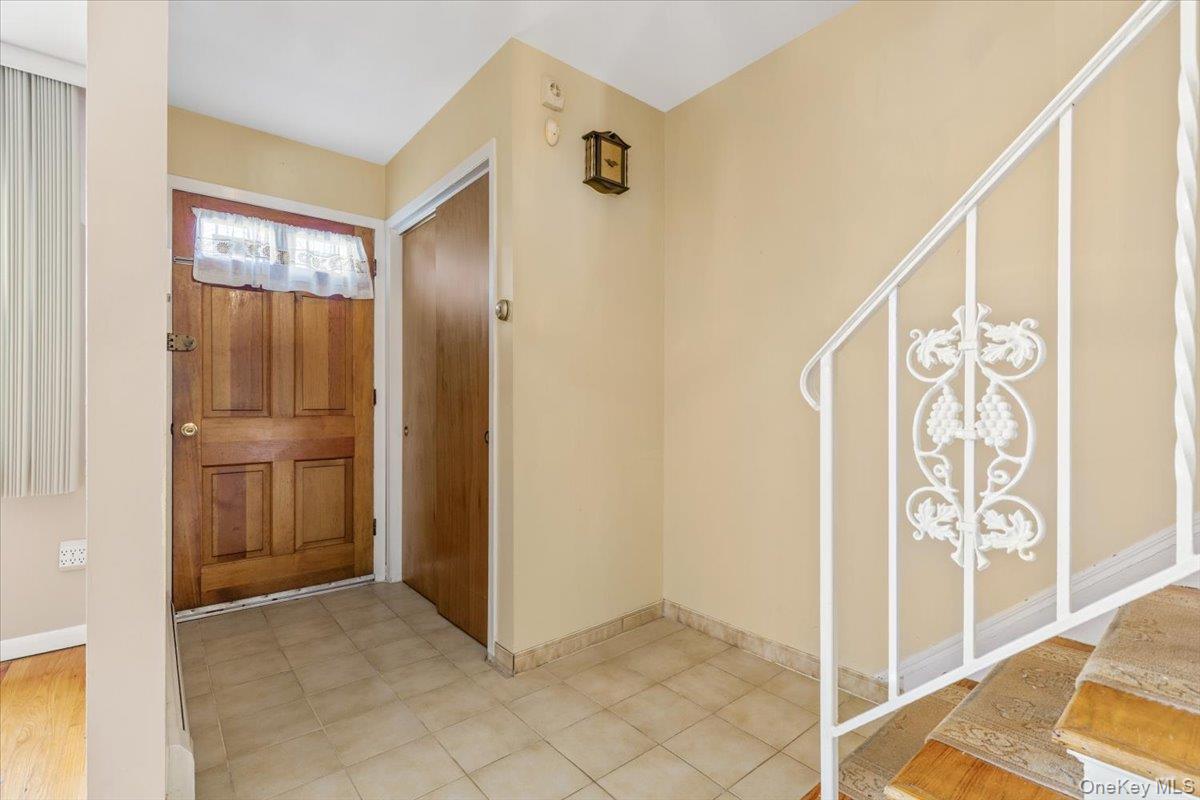 1098 Midland Avenue Property Photo 4