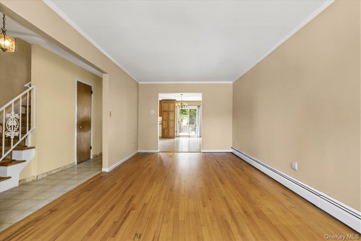 1098 Midland Avenue Property Photo 9