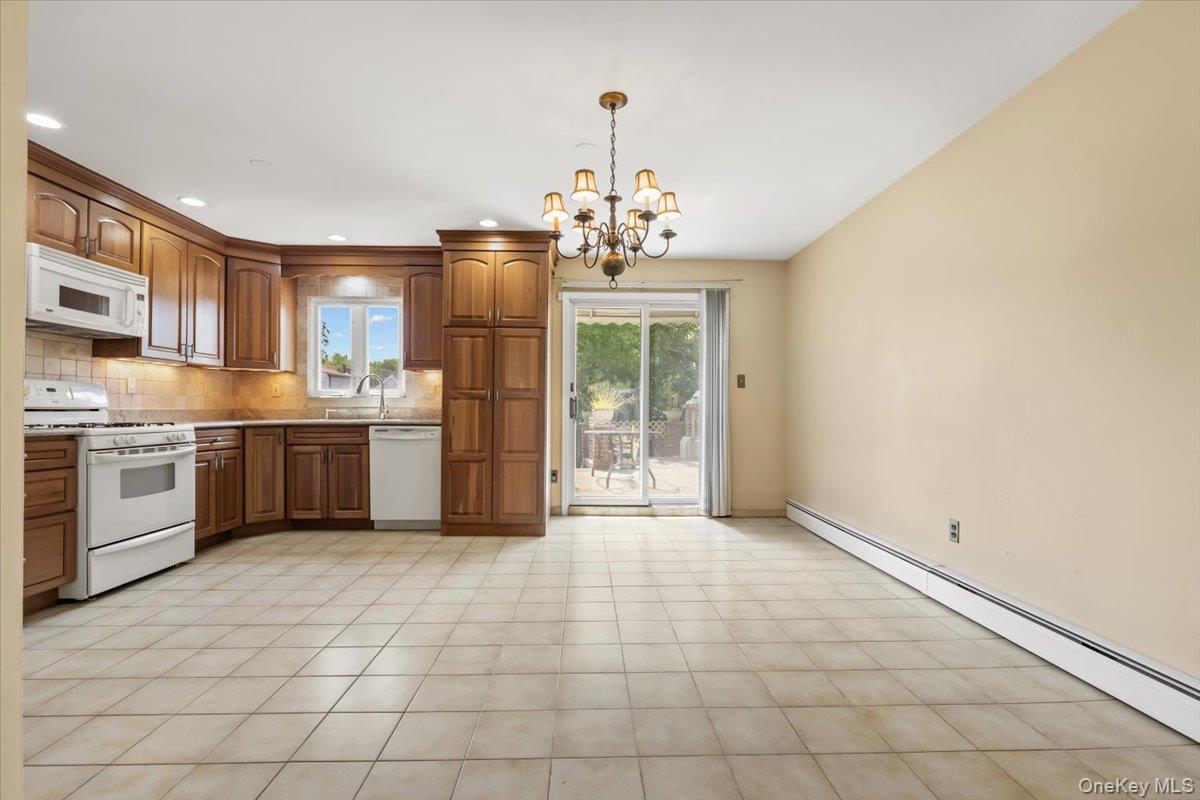 1098 Midland Avenue Property Photo 10