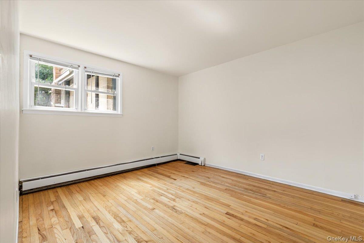 1098 Midland Avenue Property Photo 27