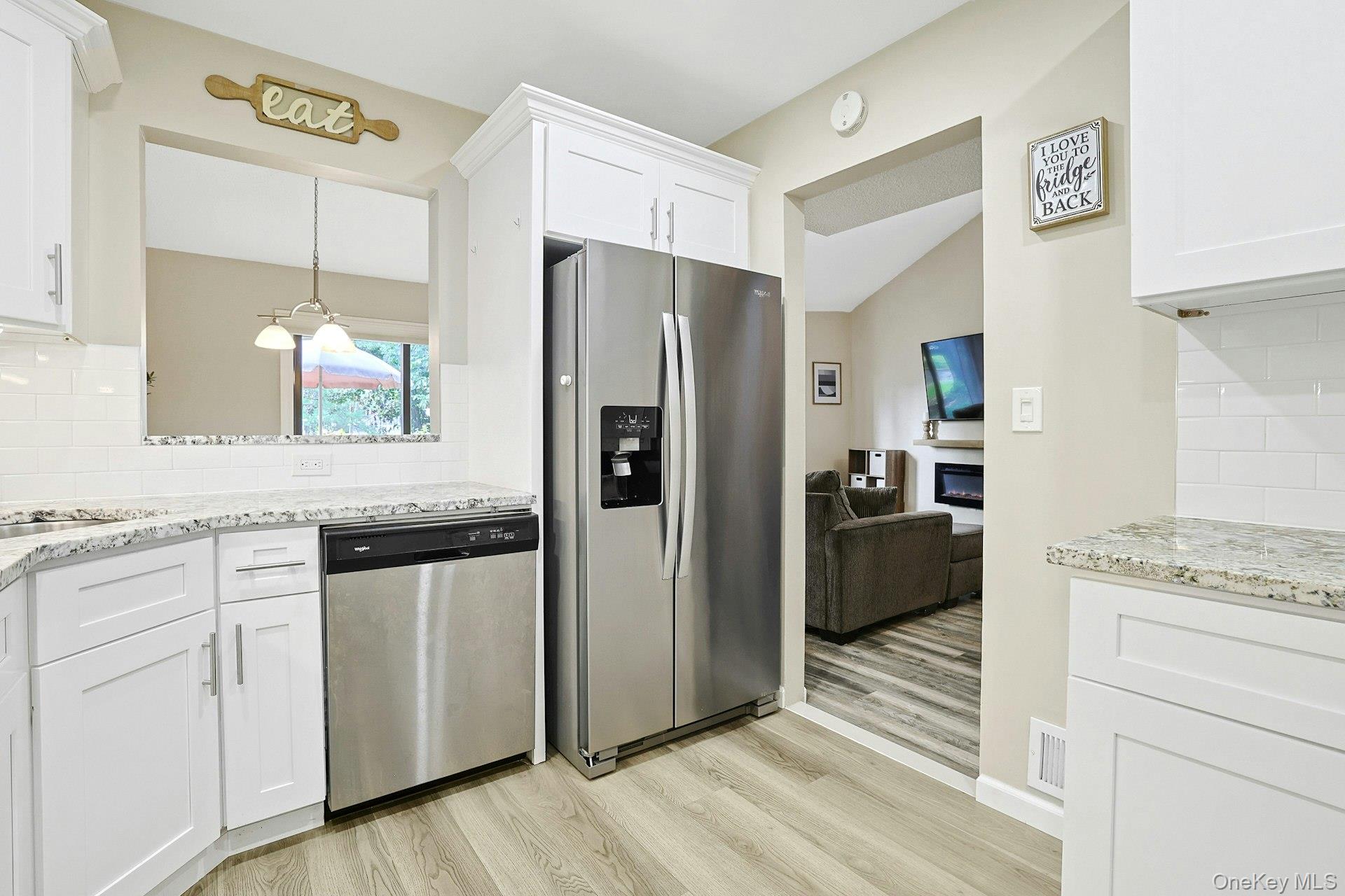 195 Treetop Circle Property Photo 3