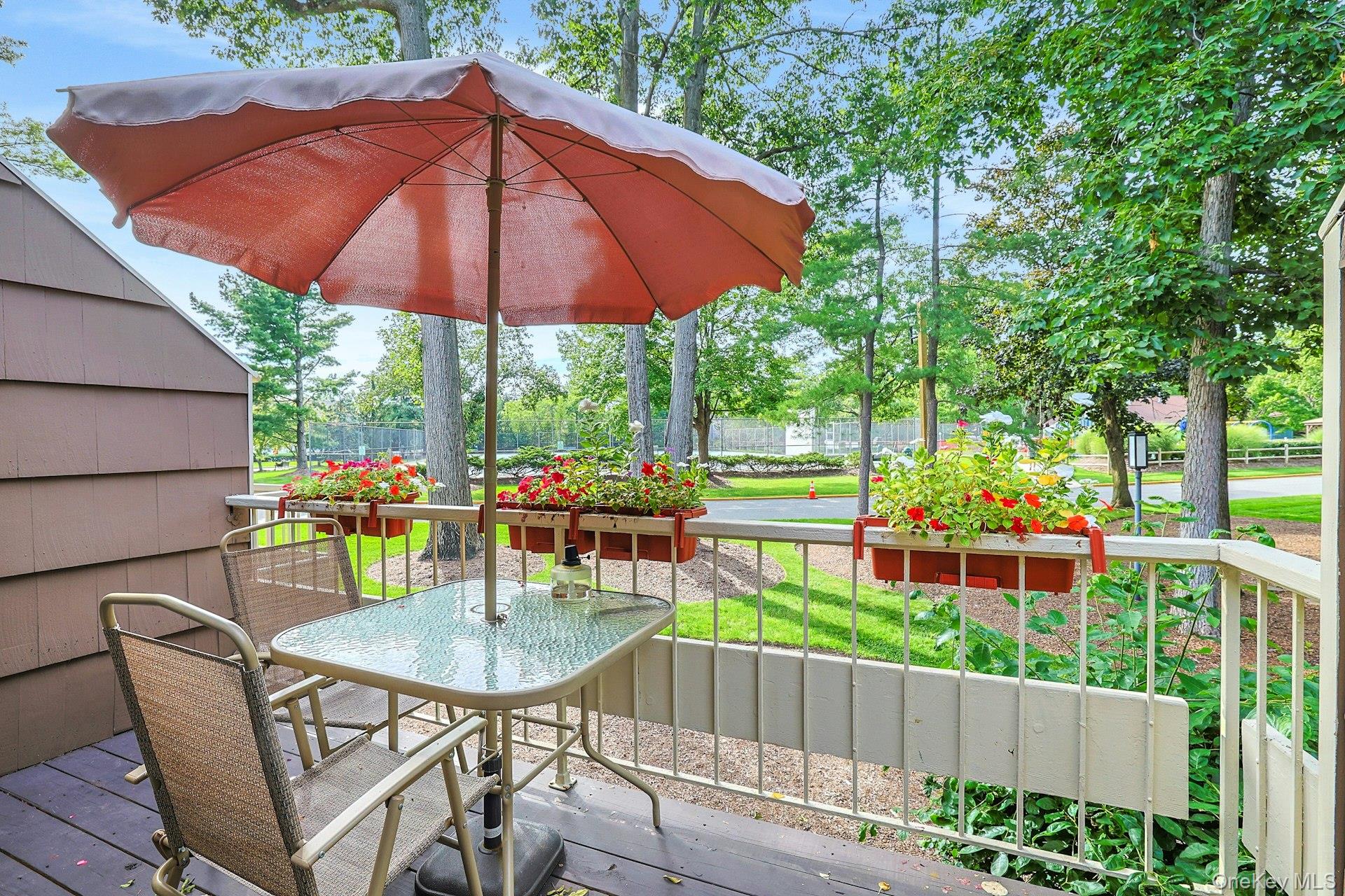 195 Treetop Circle Property Photo 16