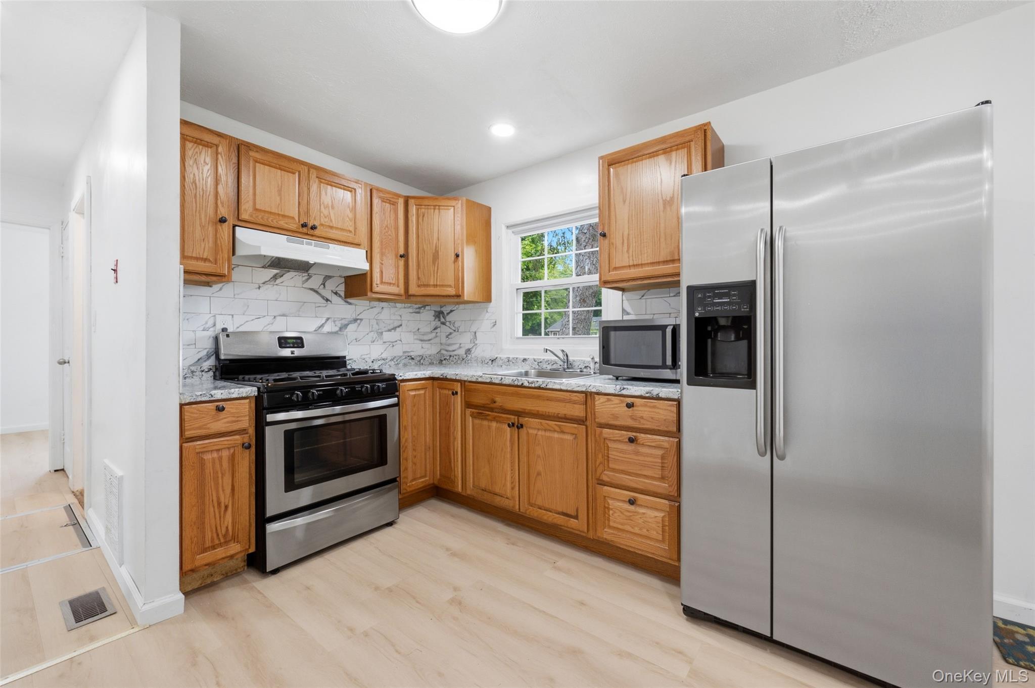 710 Bourdois Avenue Property Photo 10