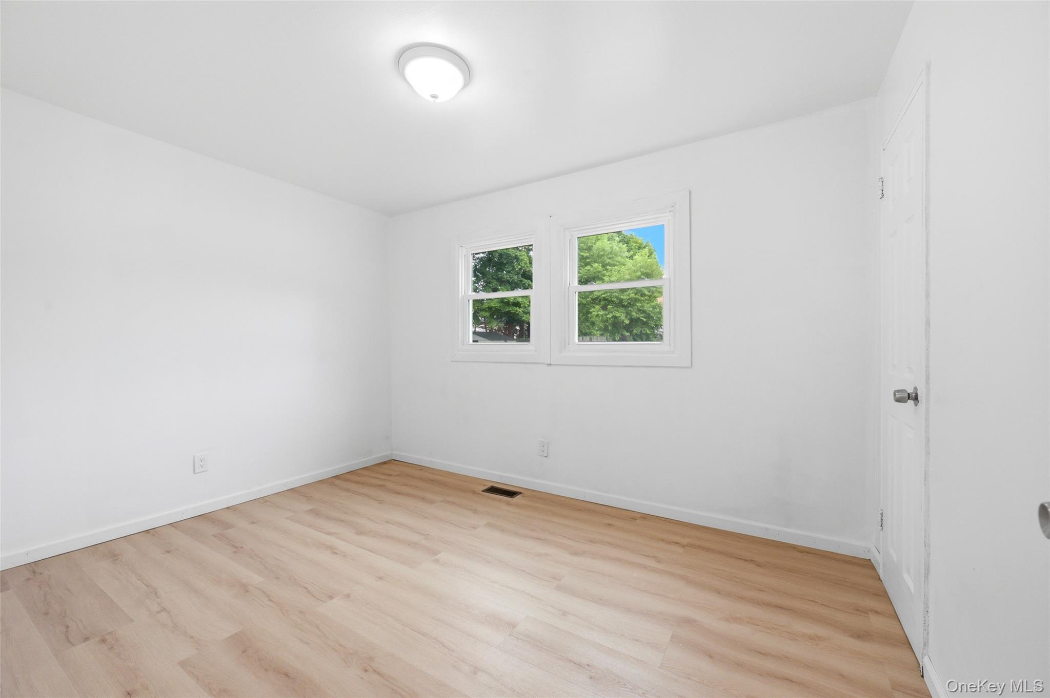 710 Bourdois Avenue Property Photo 13