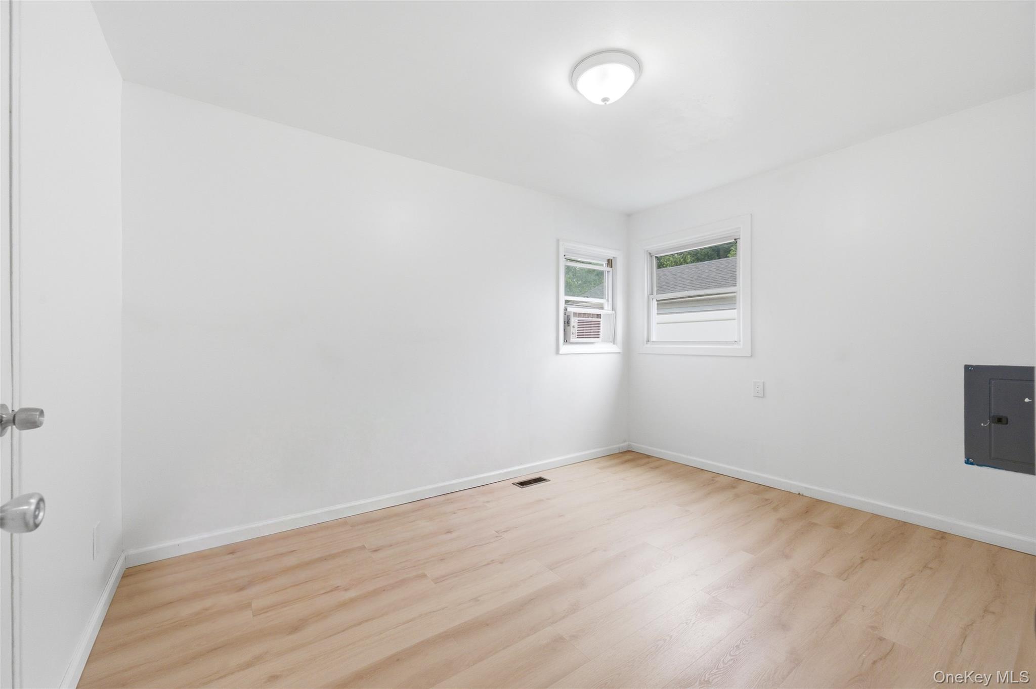 710 Bourdois Avenue Property Photo 16