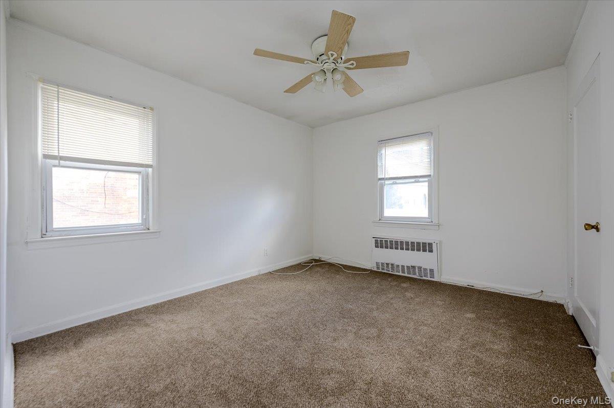 364 E Broadway Middle Property Photo 11