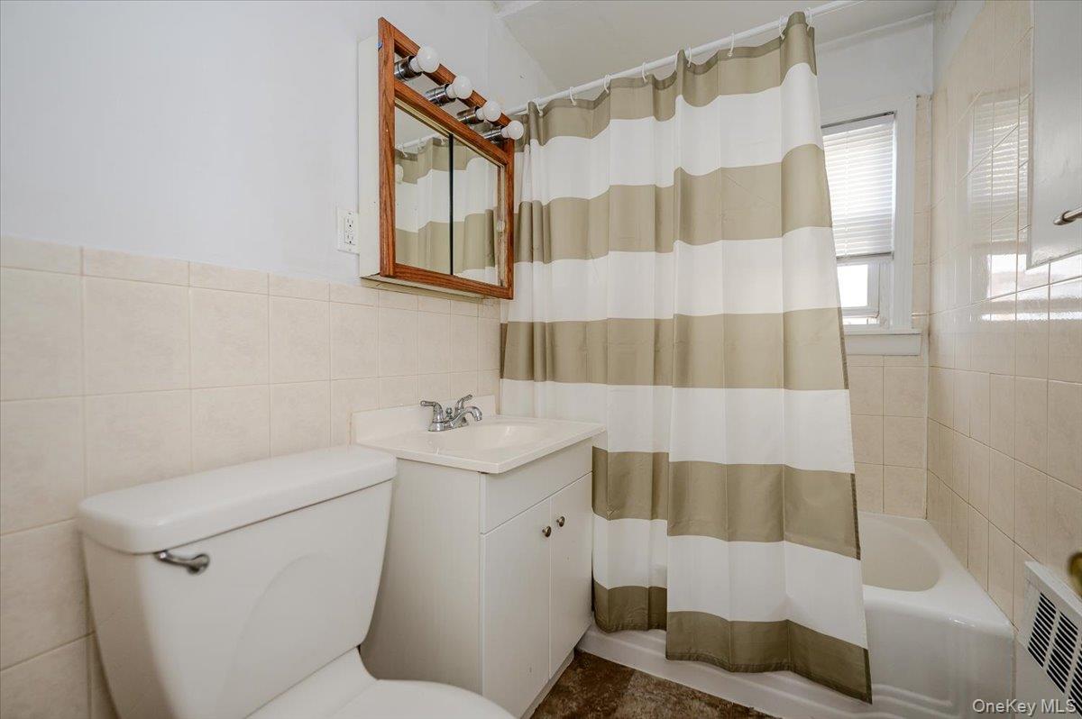 364 E Broadway Middle Property Photo 12