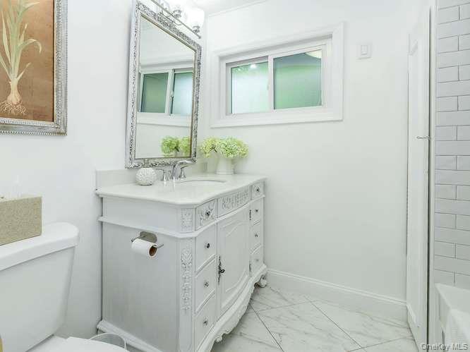 9 Robert Road Property Photo 22