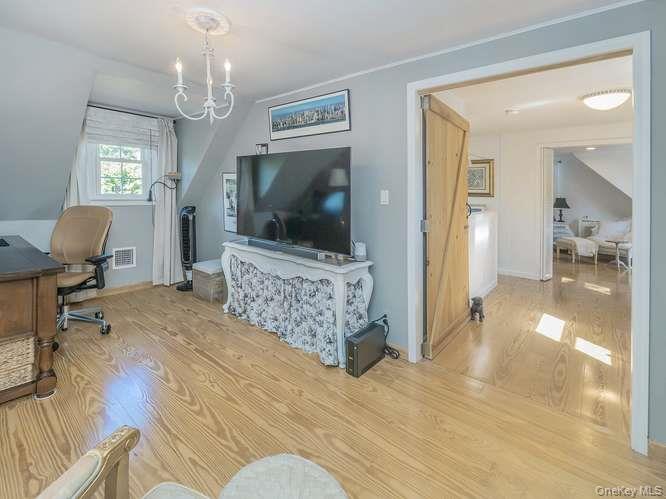 9 Robert Road Property Photo 25