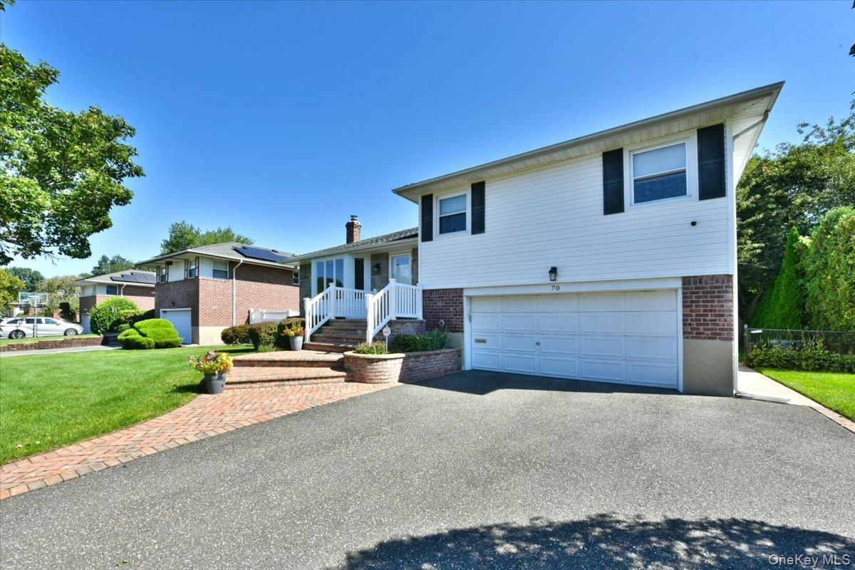 70 Glenwood Road Property Photo 3