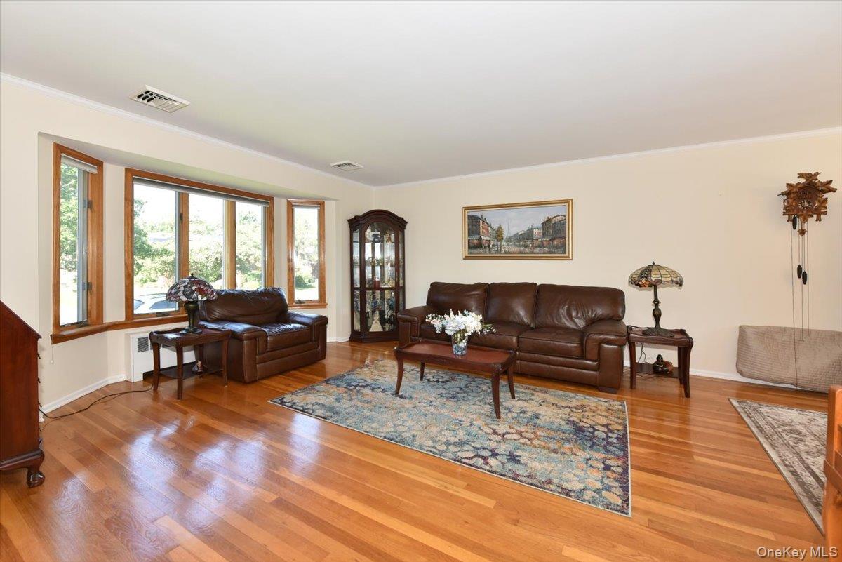 70 Glenwood Road Property Photo 5