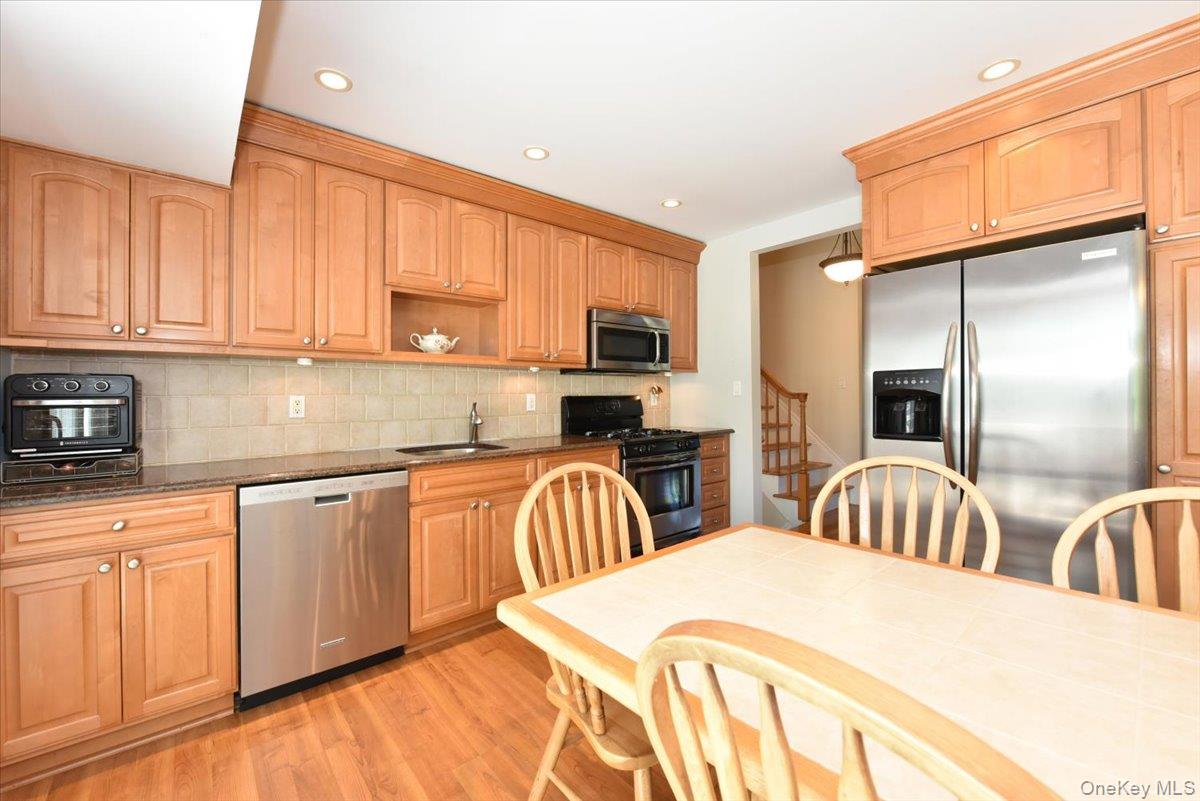 70 Glenwood Road Property Photo 15