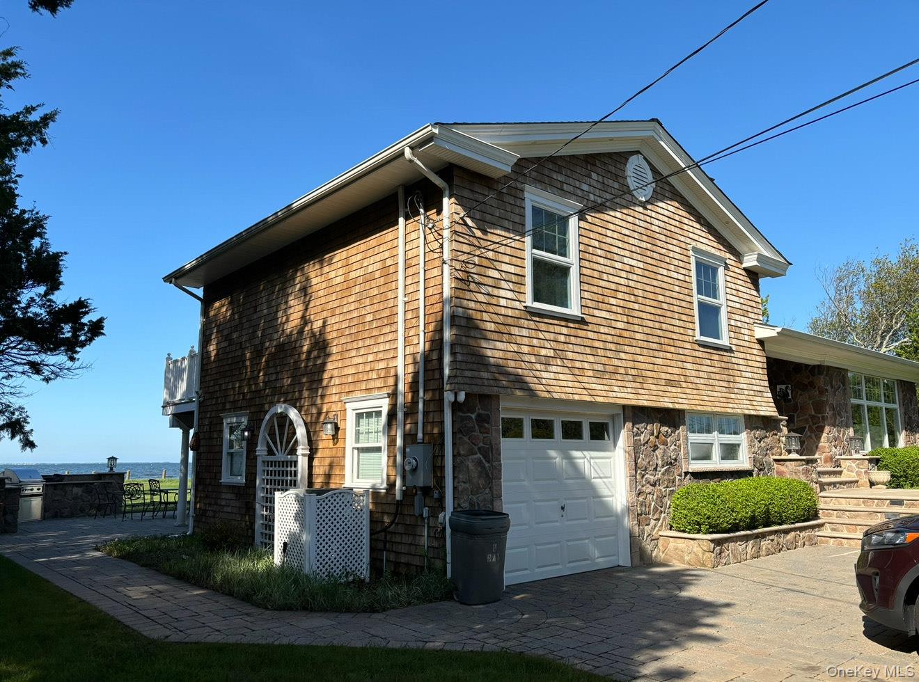 8 Bay Road Property Photo 3