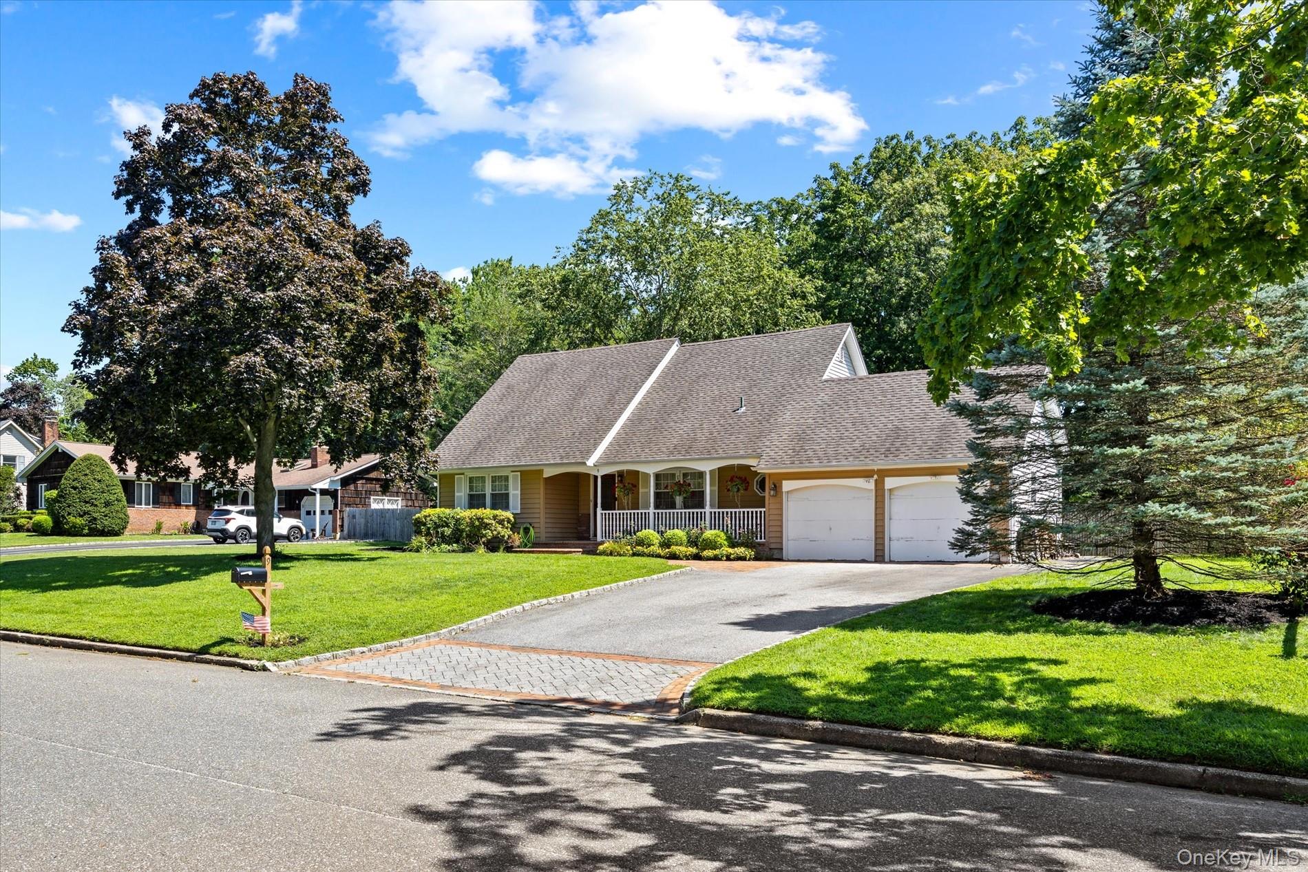 9 Charlemagne Drive Property Photo 2