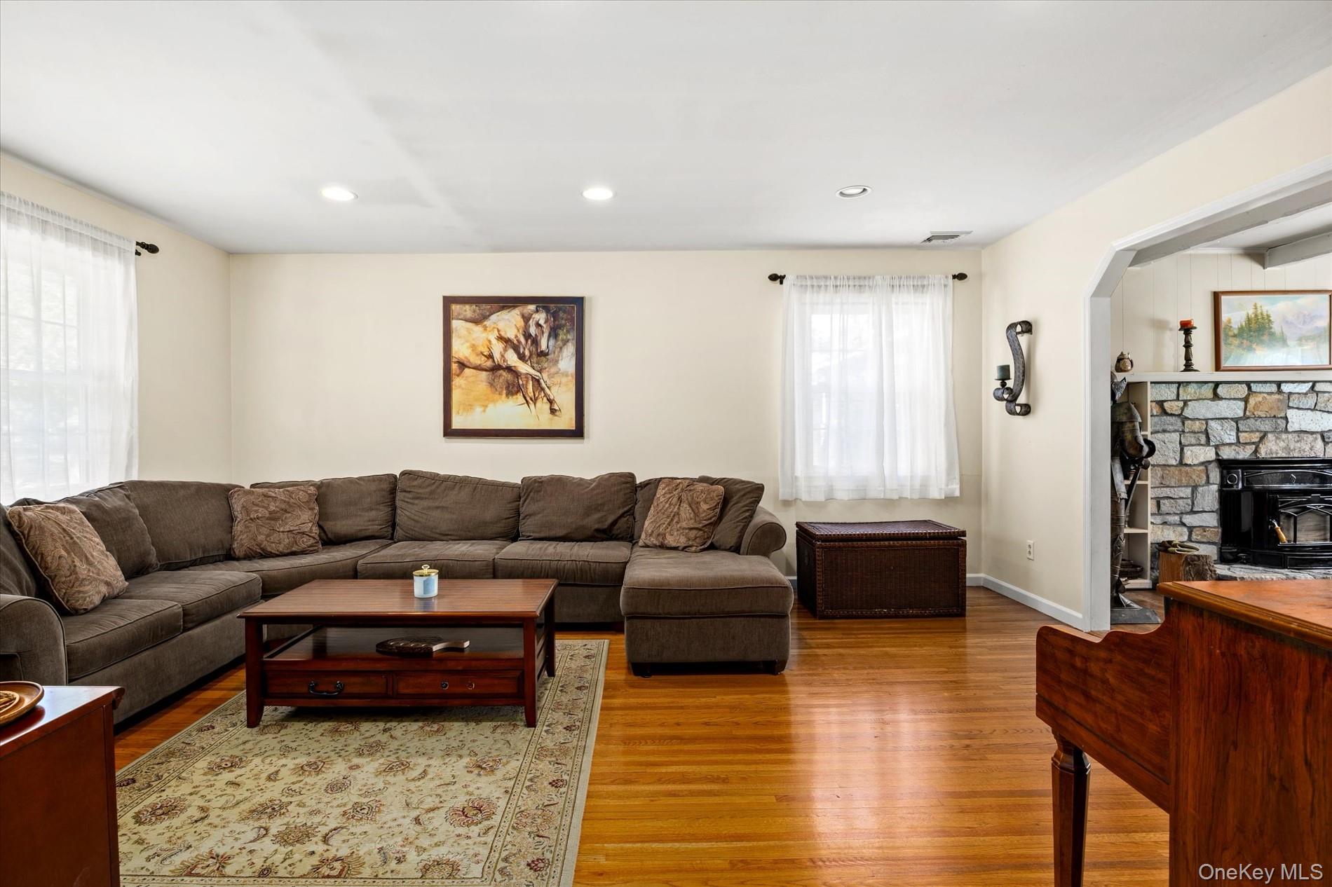 9 Charlemagne Drive Property Photo 6