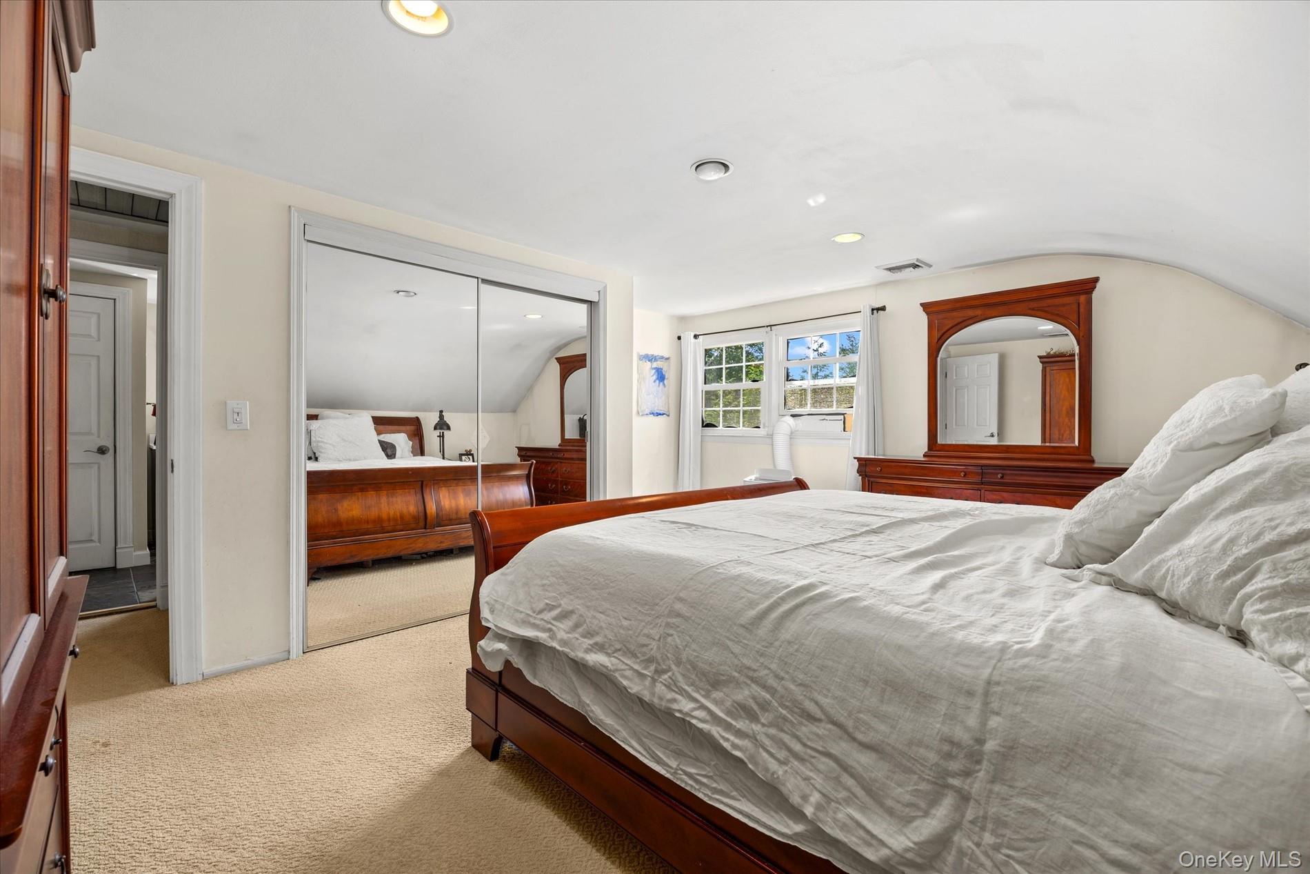 9 Charlemagne Drive Property Photo 18