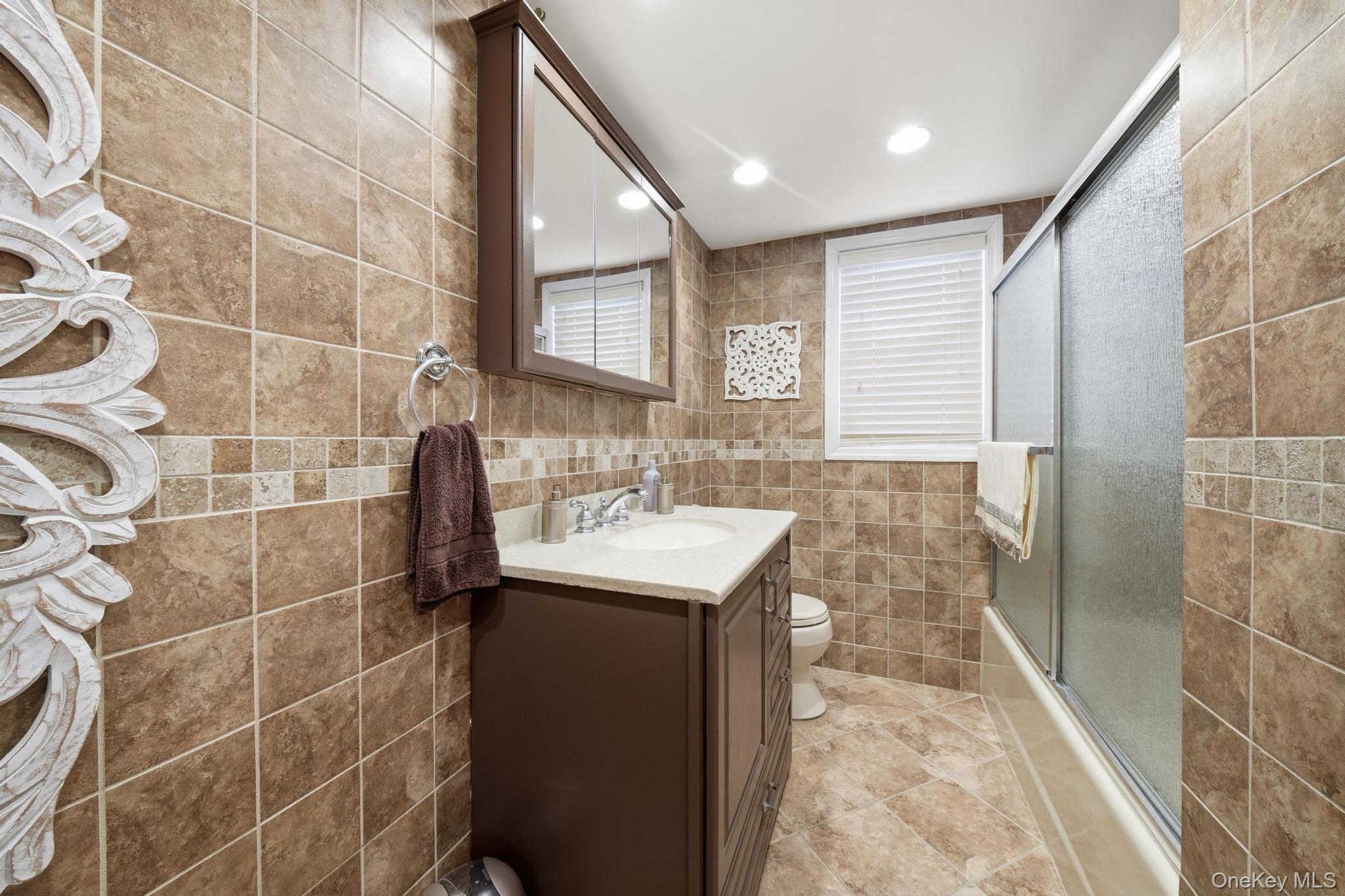 66 Caroline Avenue Property Photo 12