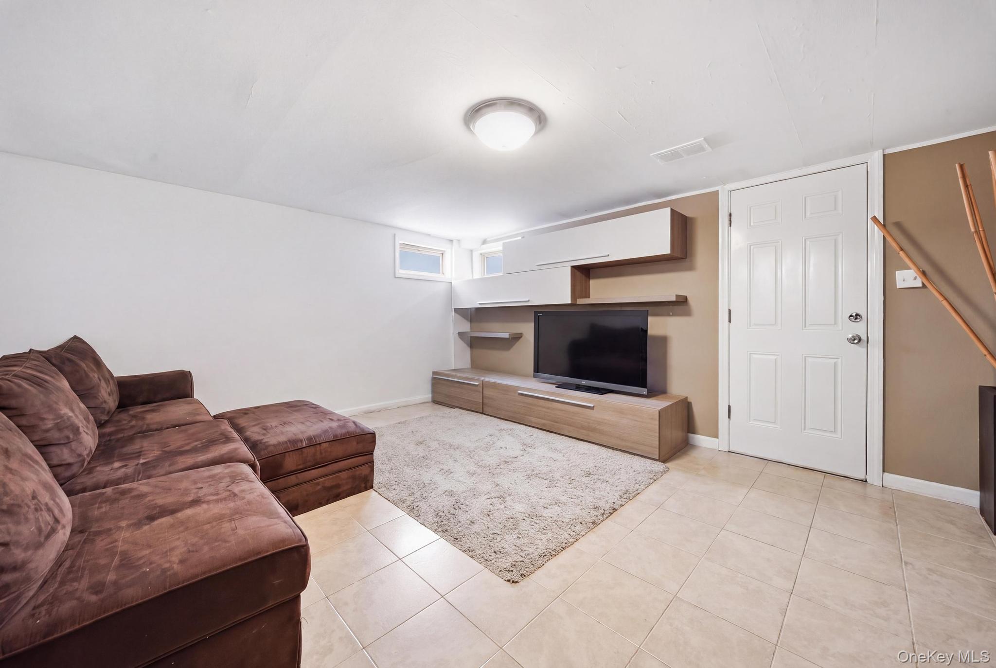 66 Caroline Avenue Property Photo 19