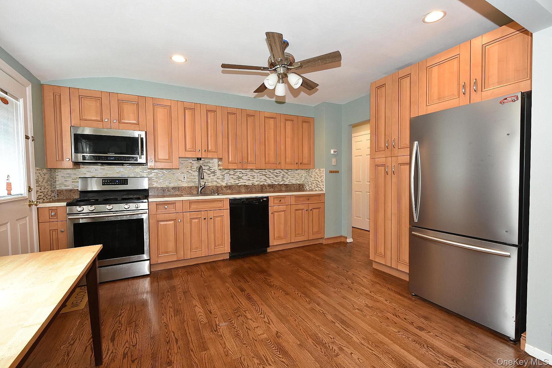 14 Milburn Property Photo 8
