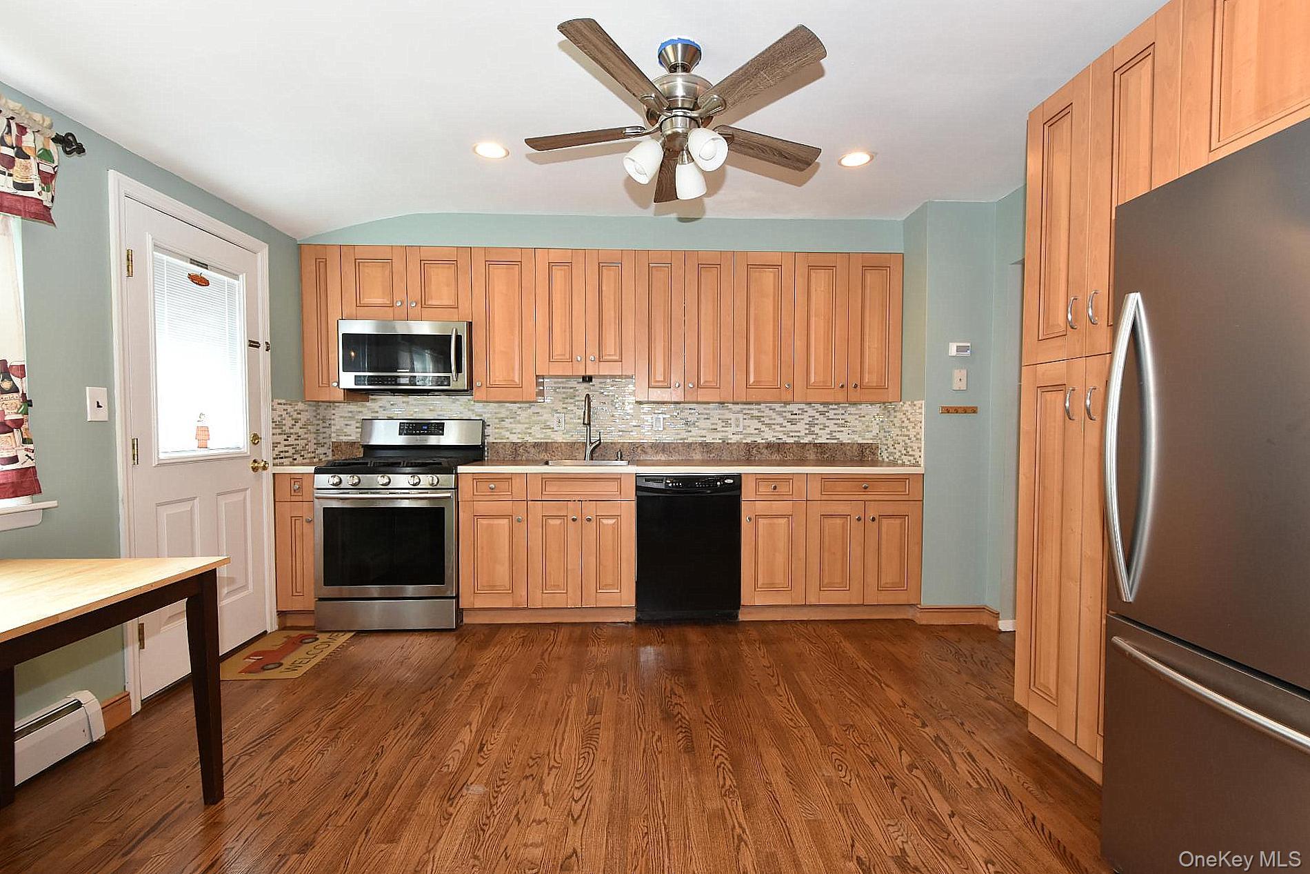 14 Milburn Property Photo 9