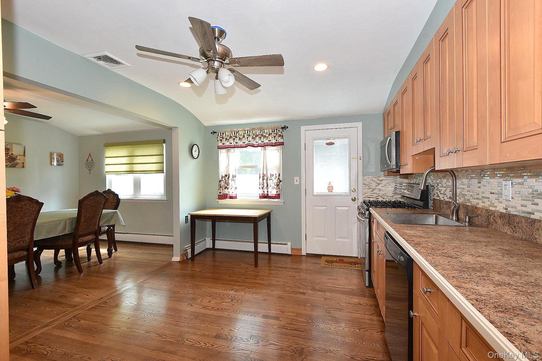14 Milburn Property Photo 10