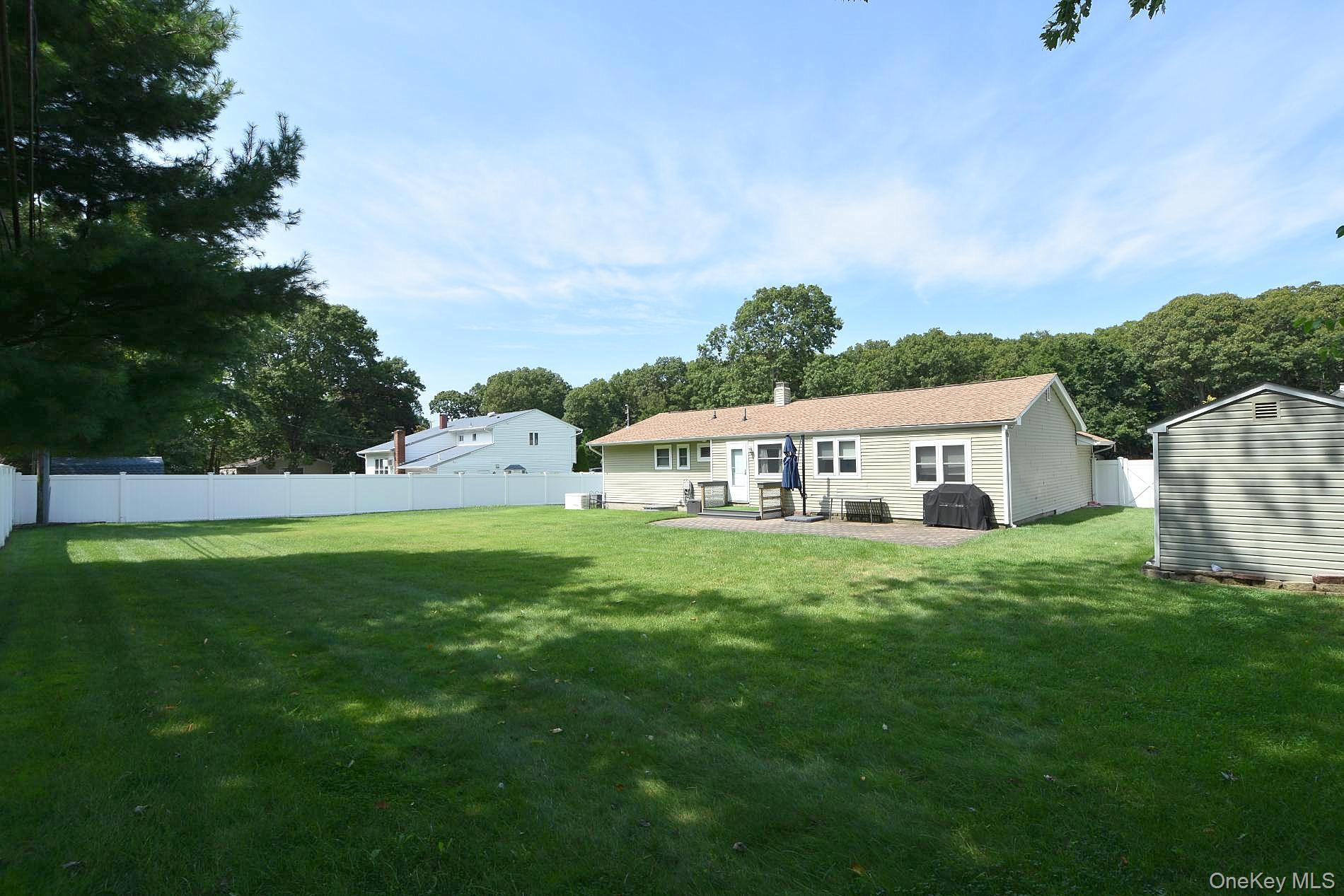 14 Milburn Property Photo 24