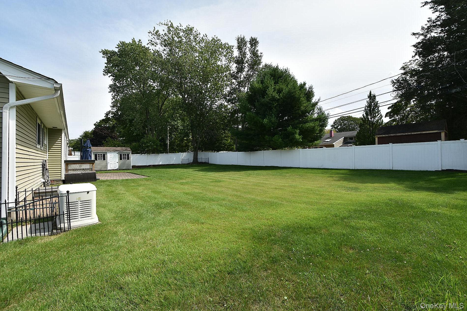 14 Milburn Property Photo 27