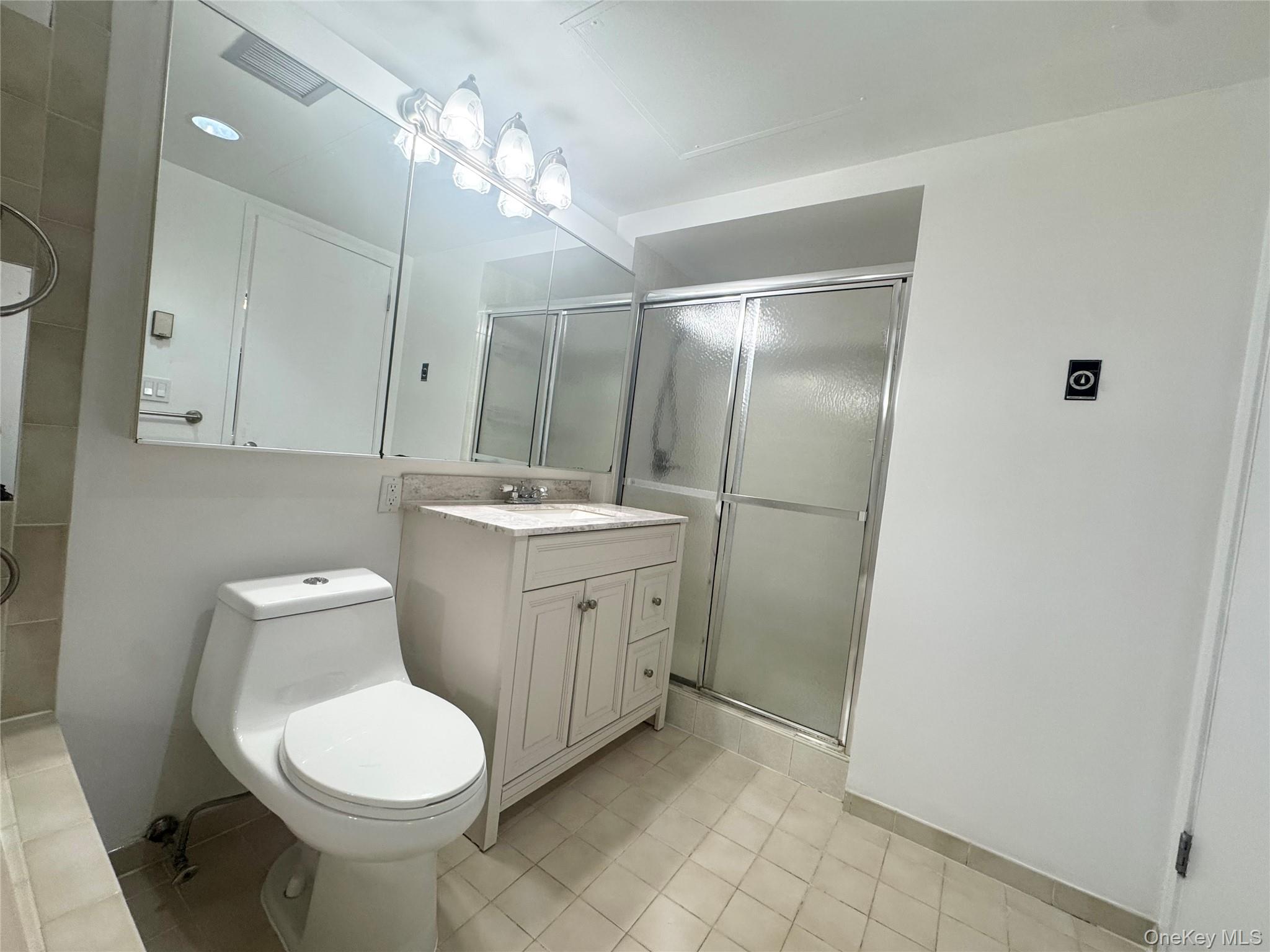 141 Great Neck Road 3f Property Photo 18