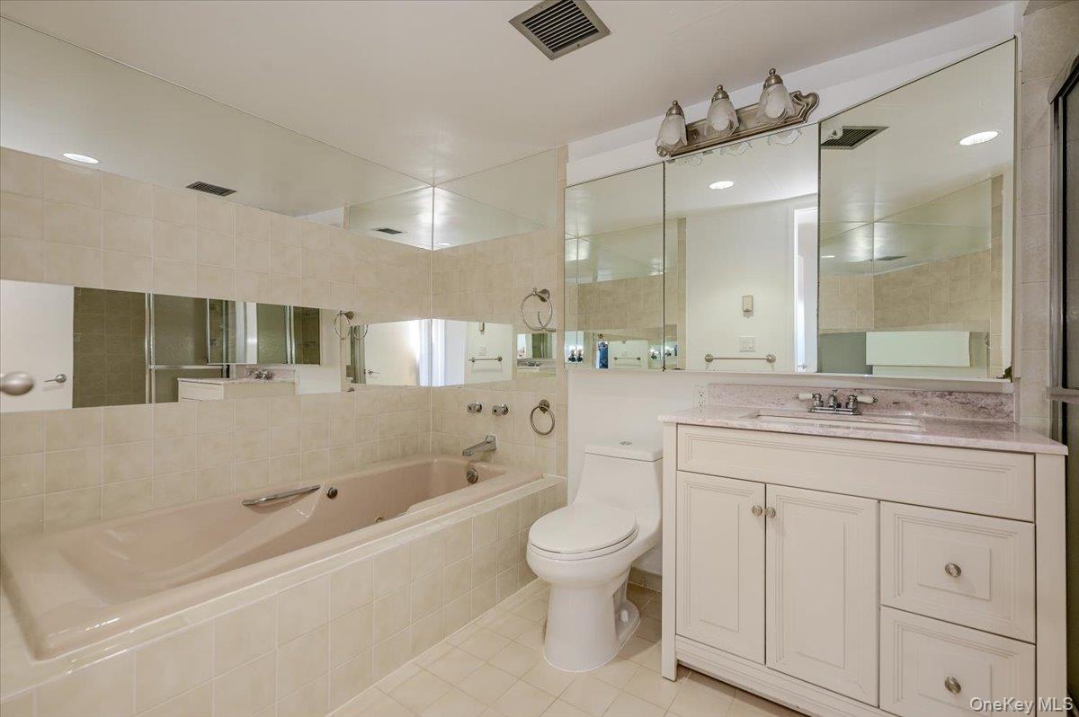 141 Great Neck Road 3f Property Photo 19