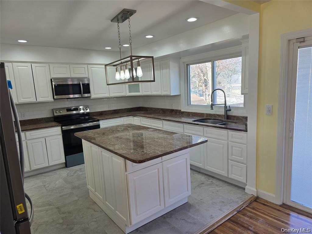 17 Lantern Street Property Photo 4