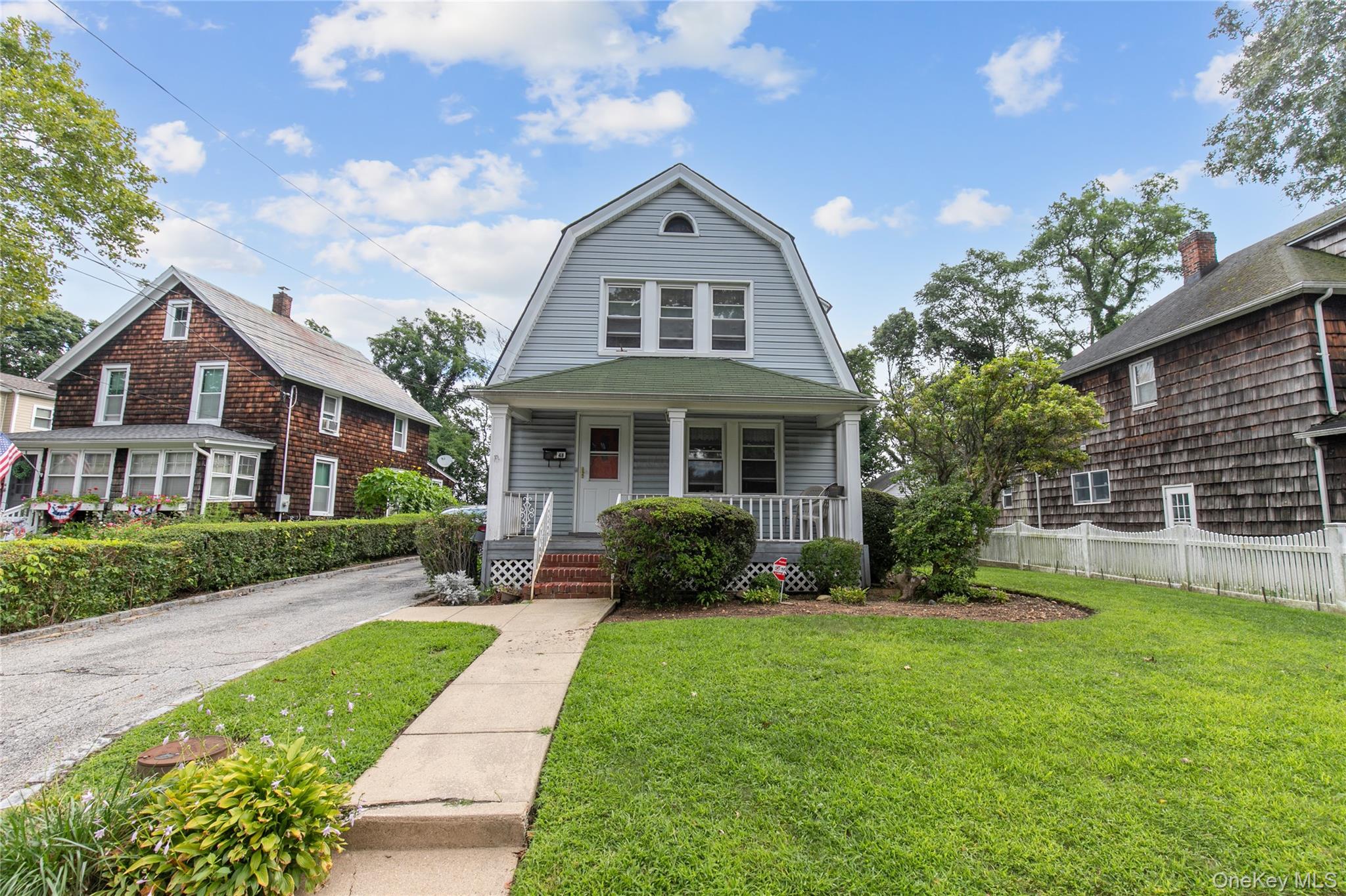 48 Saint Marks Place Property Photo 2