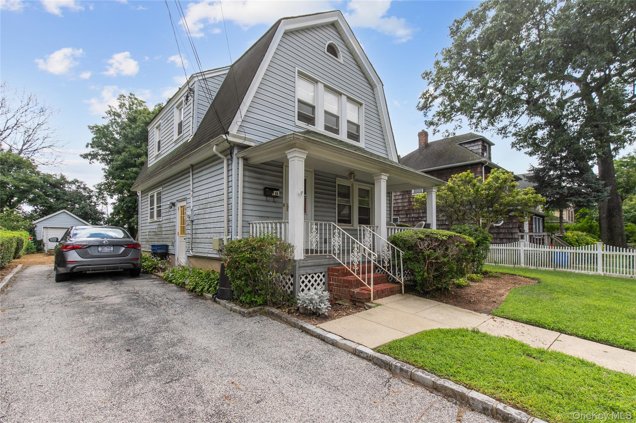48 Saint Marks Place Property Photo 4