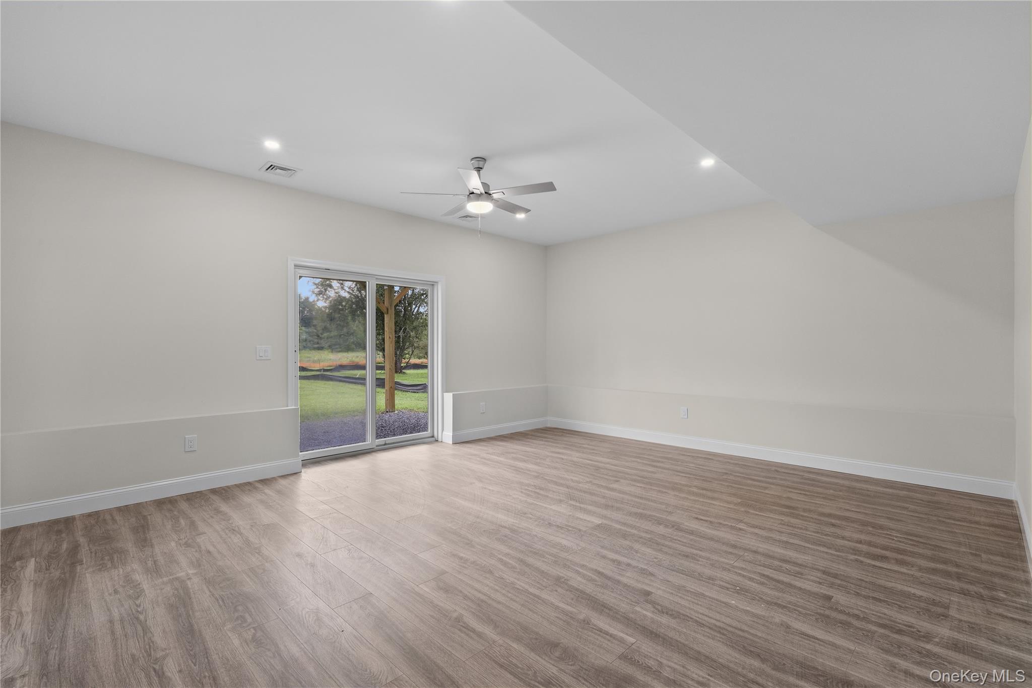 109 Robinson Lane Property Photo 12