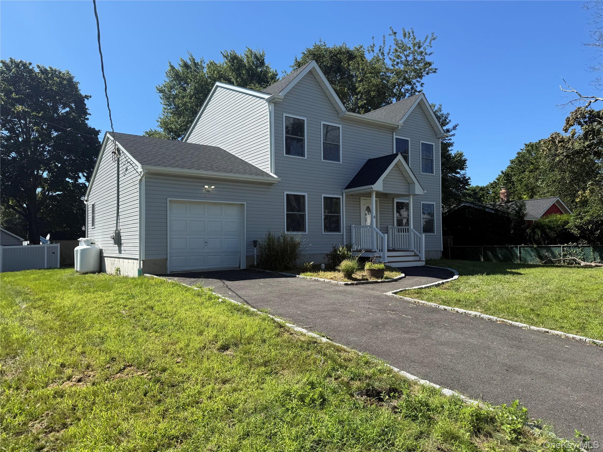 8 W Narcissus Road Property Photo 1