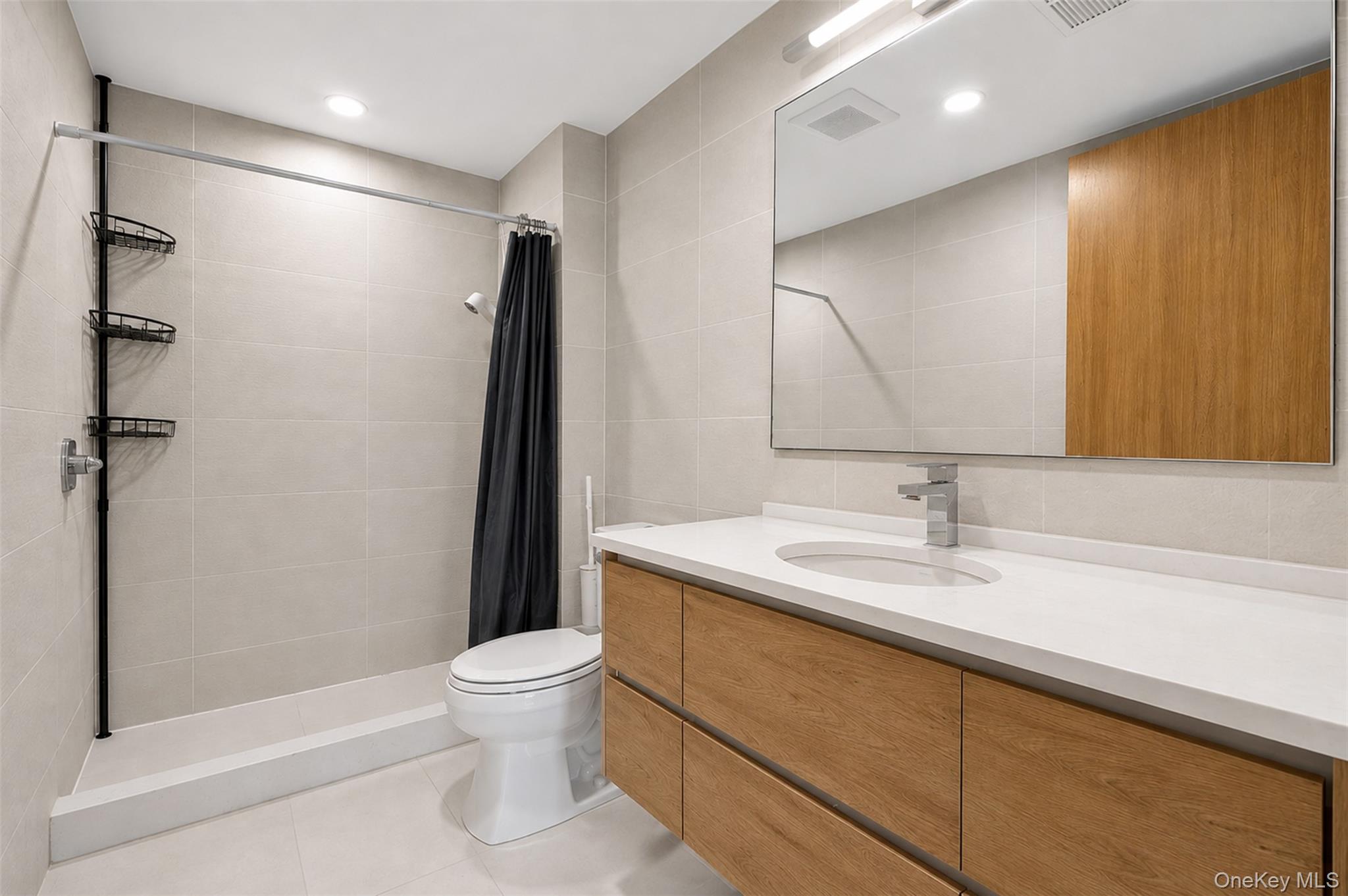 13111 Fowler Avenue 2g Property Photo 16