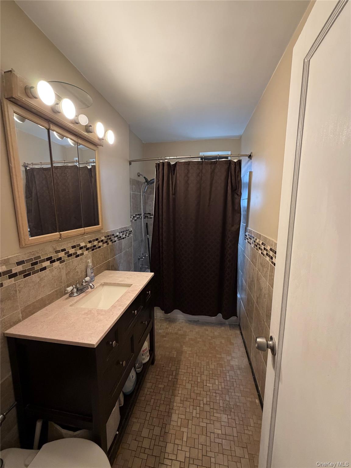 90-10 32nd Avenue 305 Property Photo 5