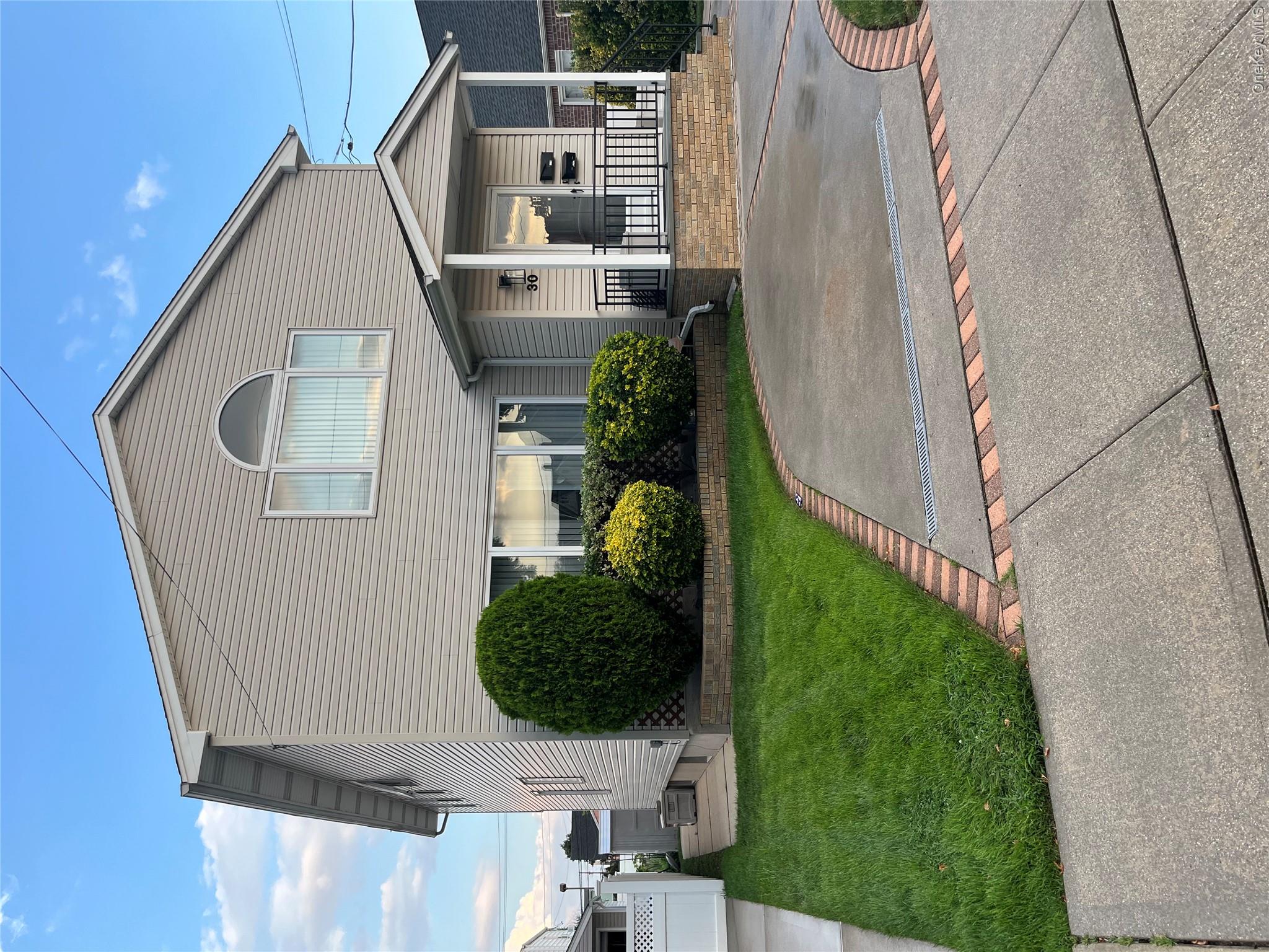30 7th Street 2fl Property Photo 2