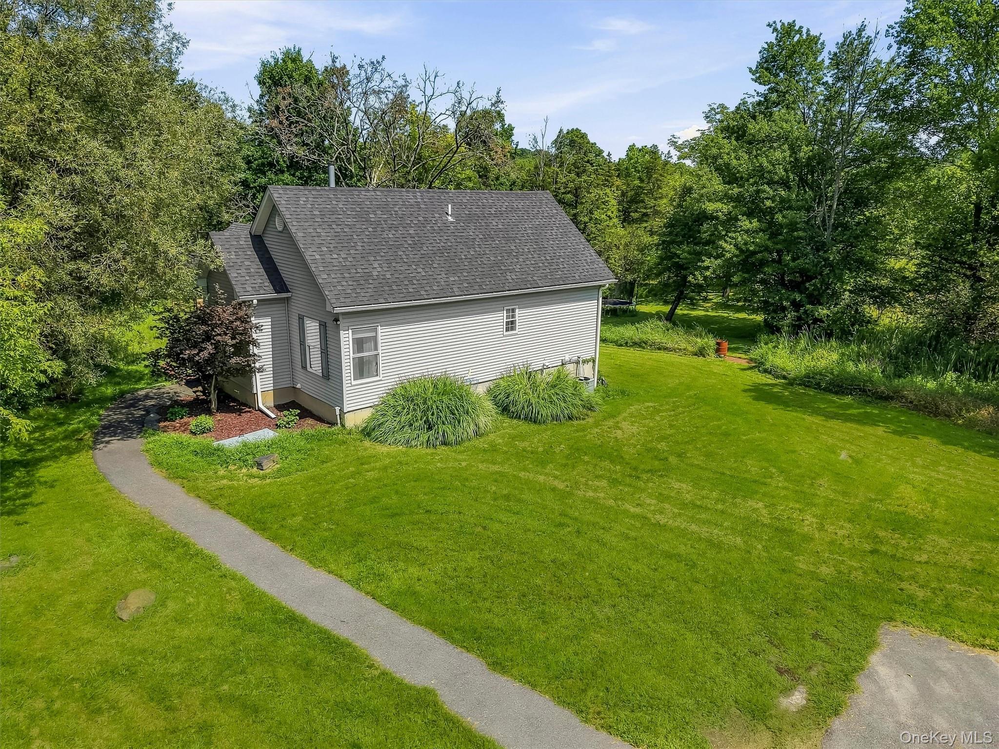 50 Hambletonian Avenue Property Photo 3