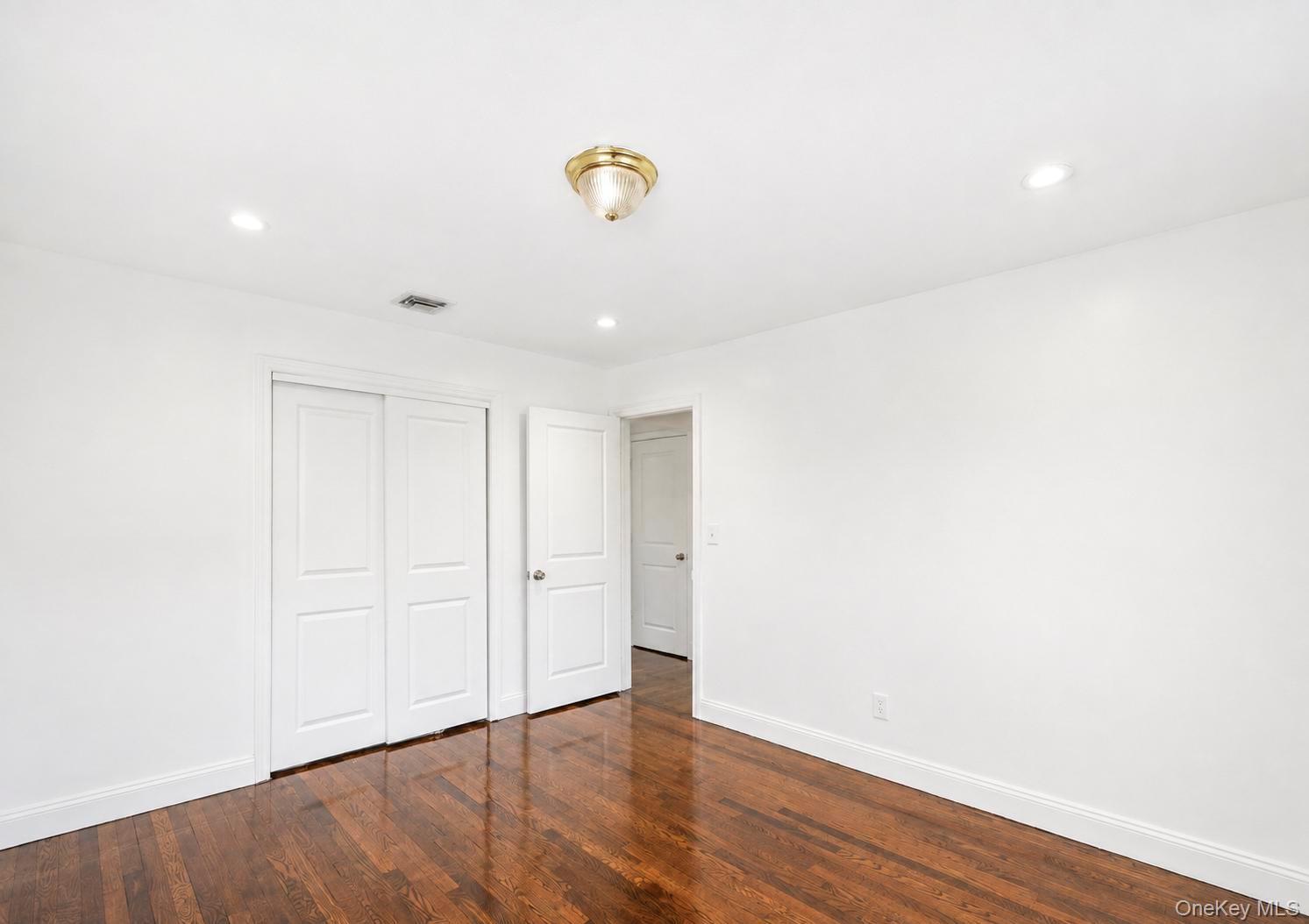 71 6th Street Property Photo 8