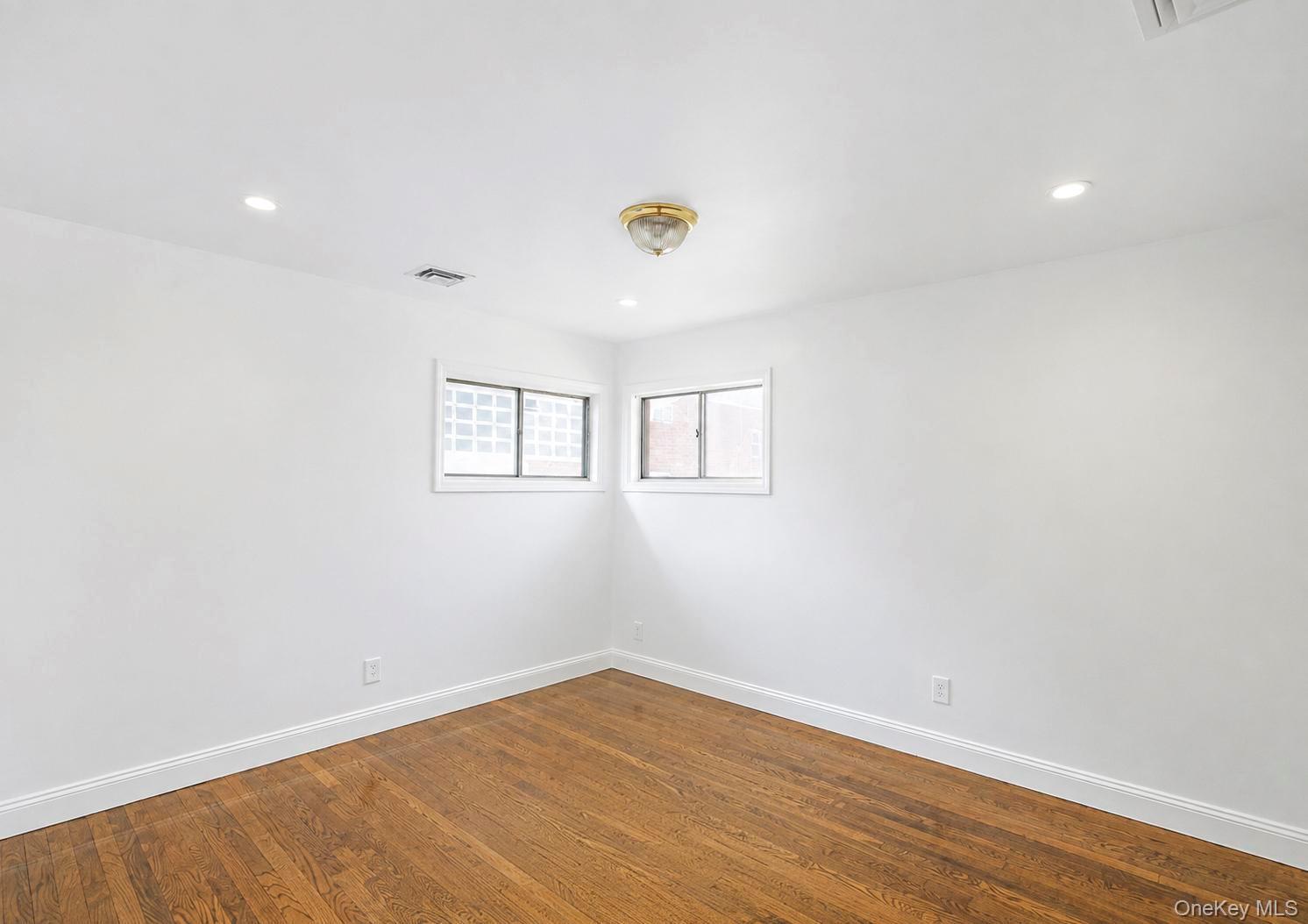 71 6th Street Property Photo 12