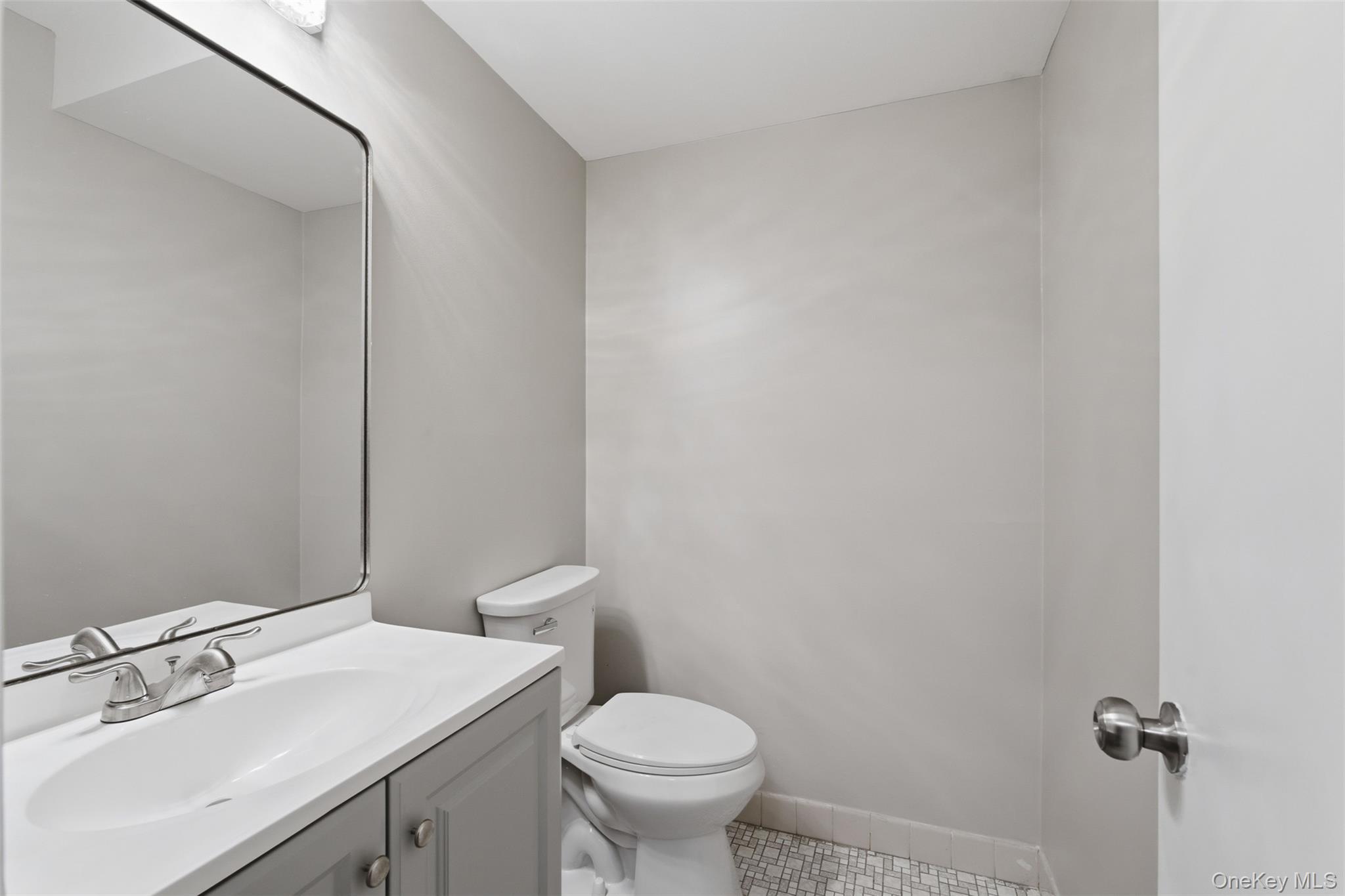 4 Trevor Lake Drive Property Photo 3