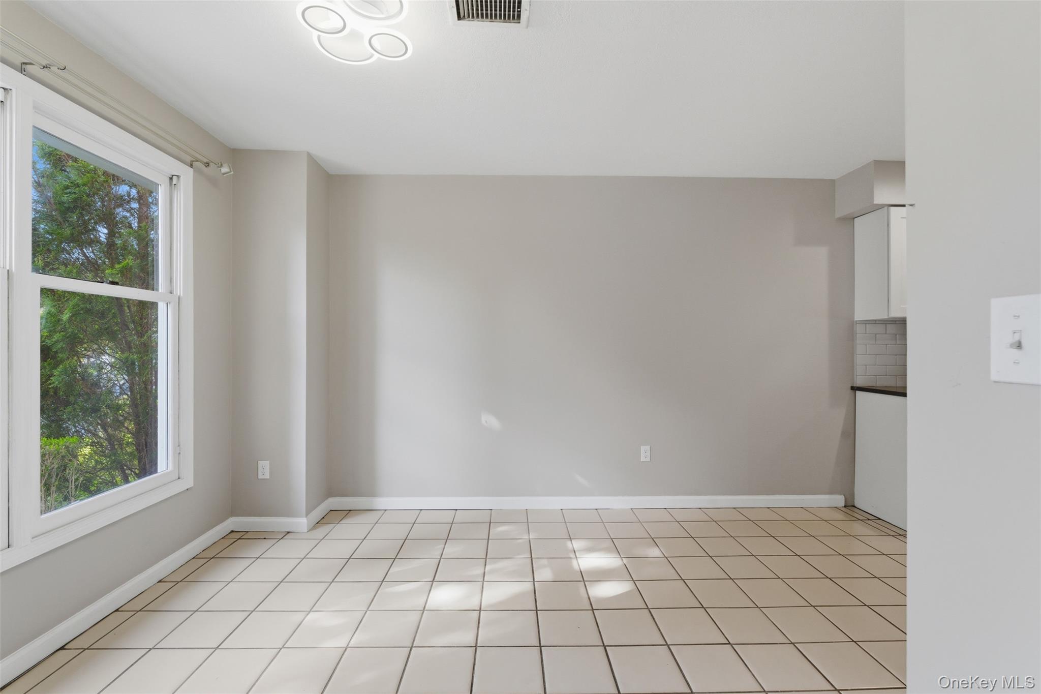 4 Trevor Lake Drive Property Photo 4