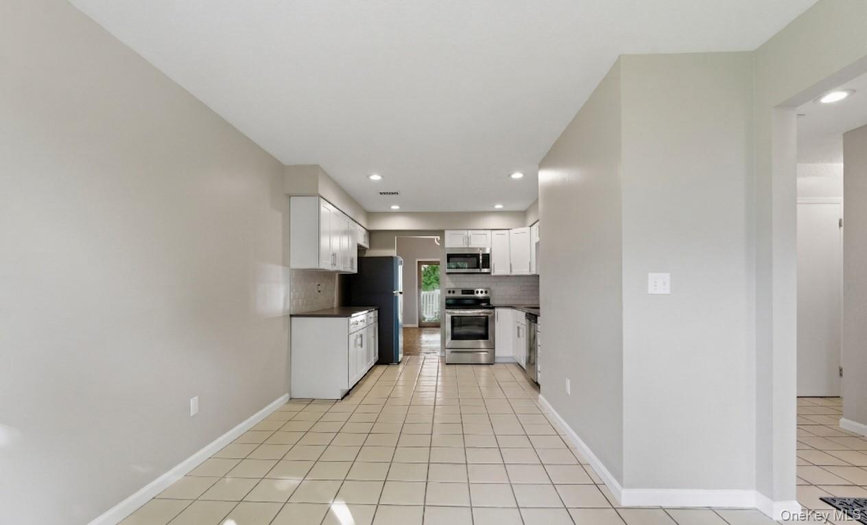 4 Trevor Lake Drive Property Photo 6