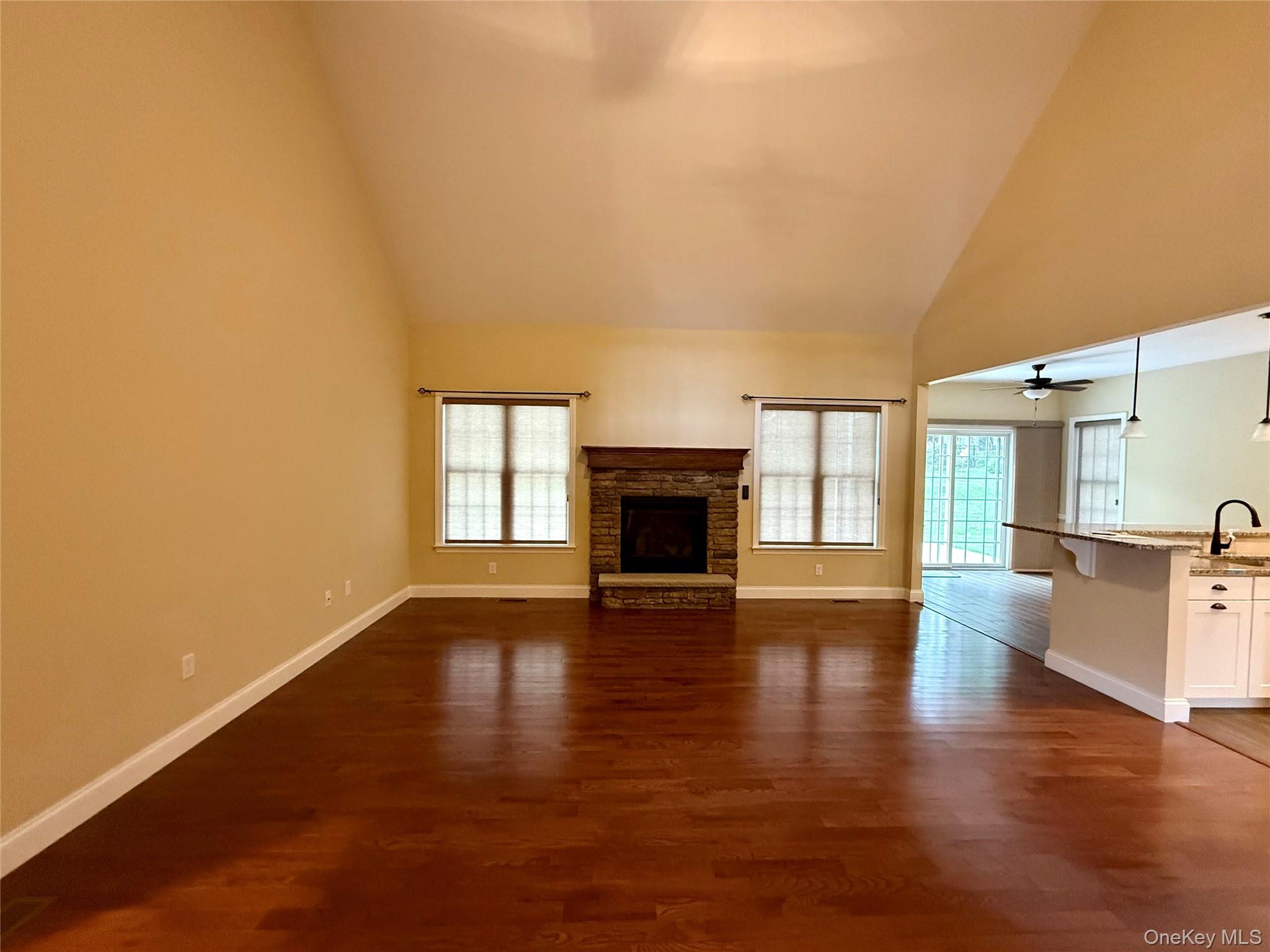 142 Lexington Lane Property Photo 24