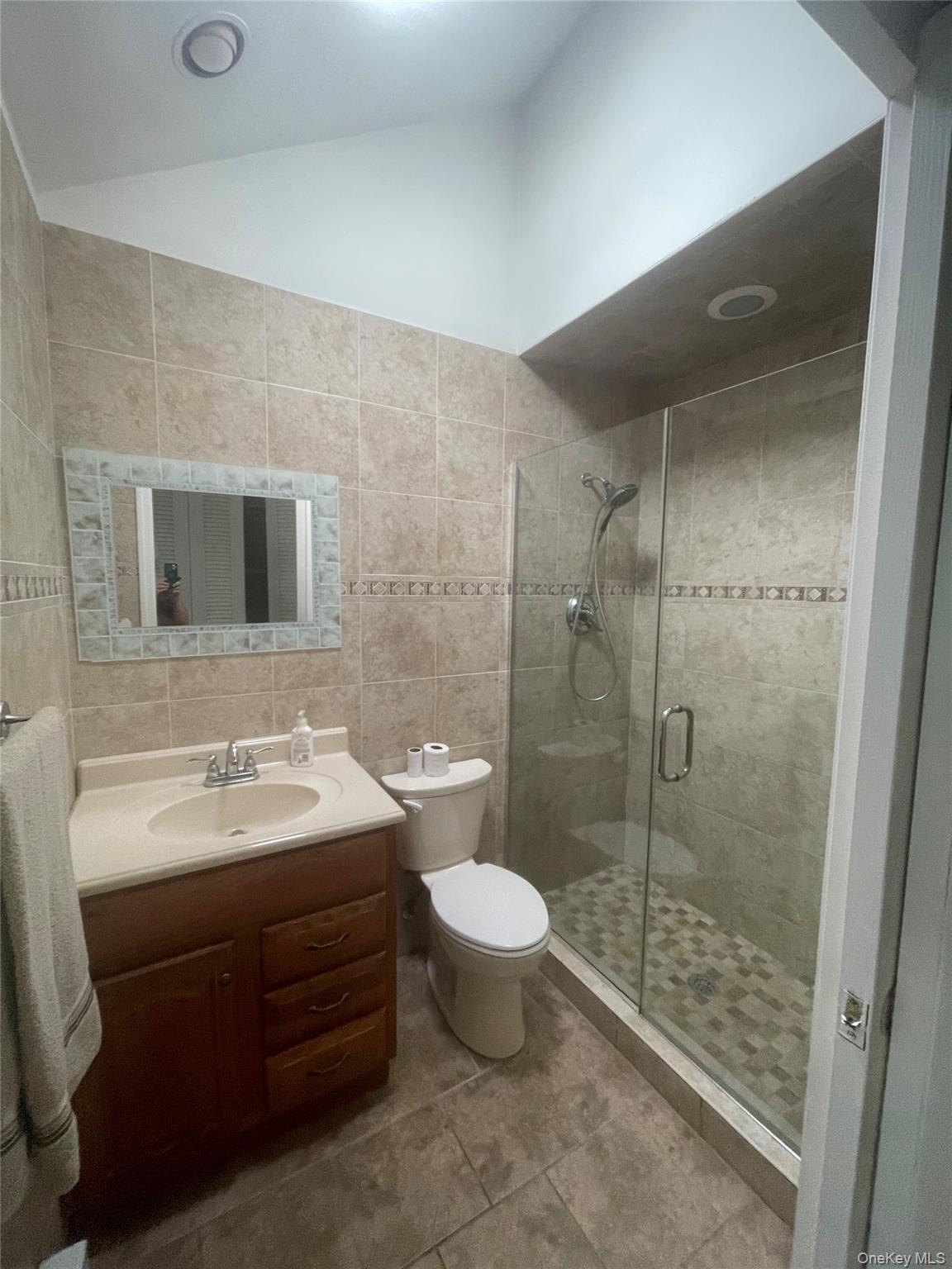 152a Laurance Lane A Property Photo 9
