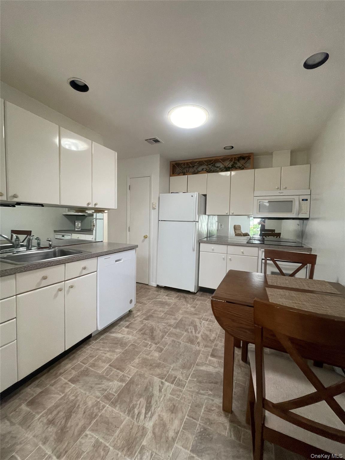 152a Laurance Lane A Property Photo 15