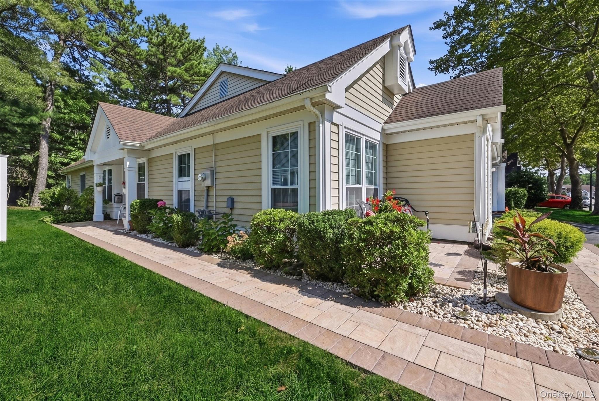 15 Glen Drive Property Photo 2